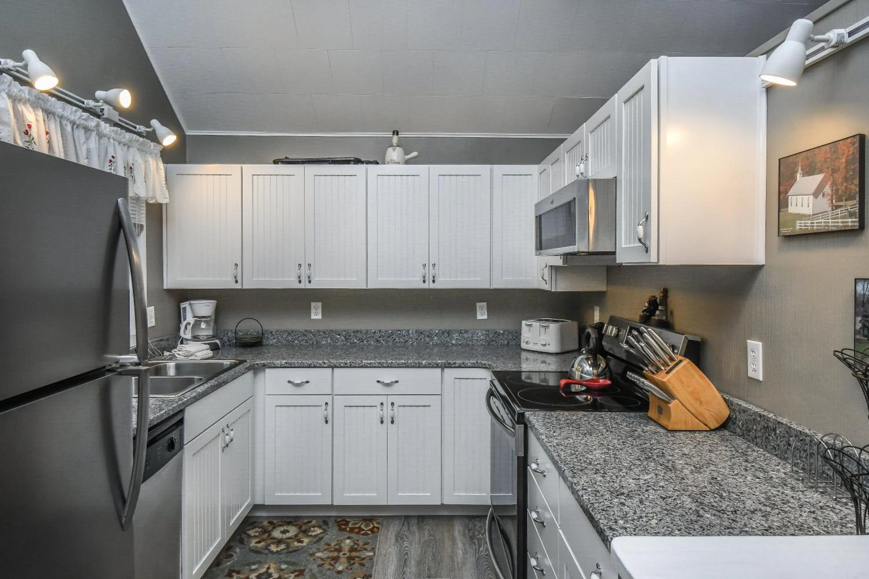 Property building in Donnas Choice