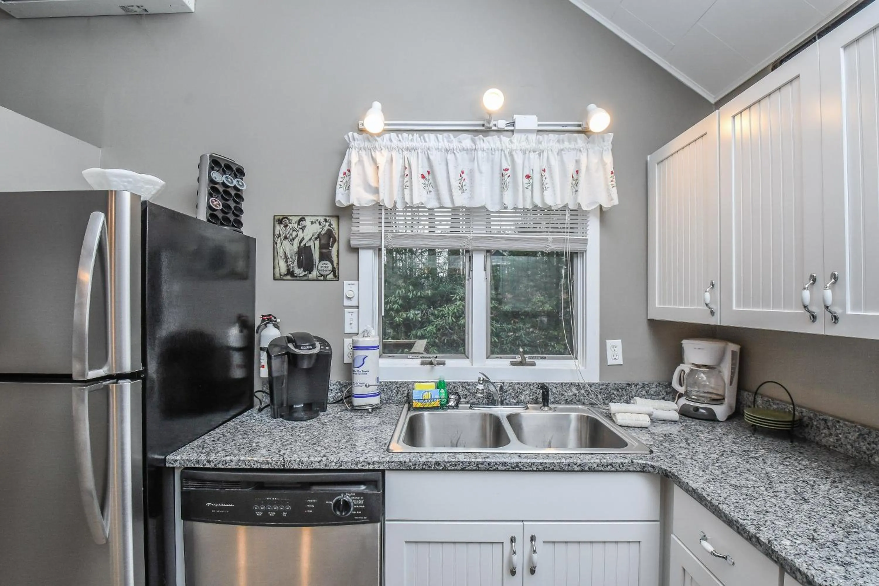 Property building in Donnas Choice