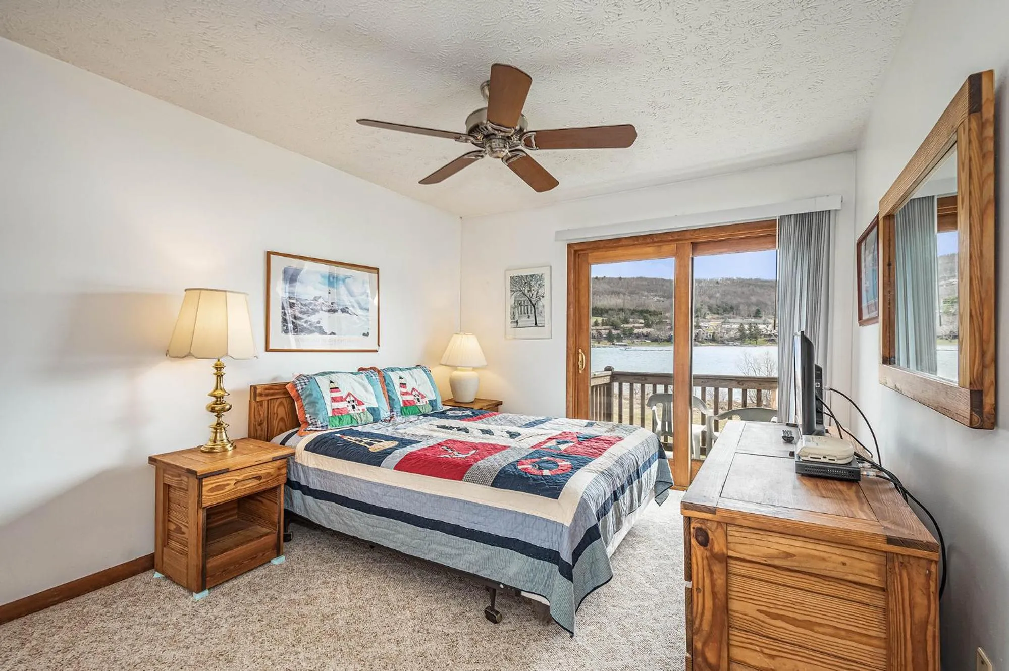 Bed in Ski Harbor 16