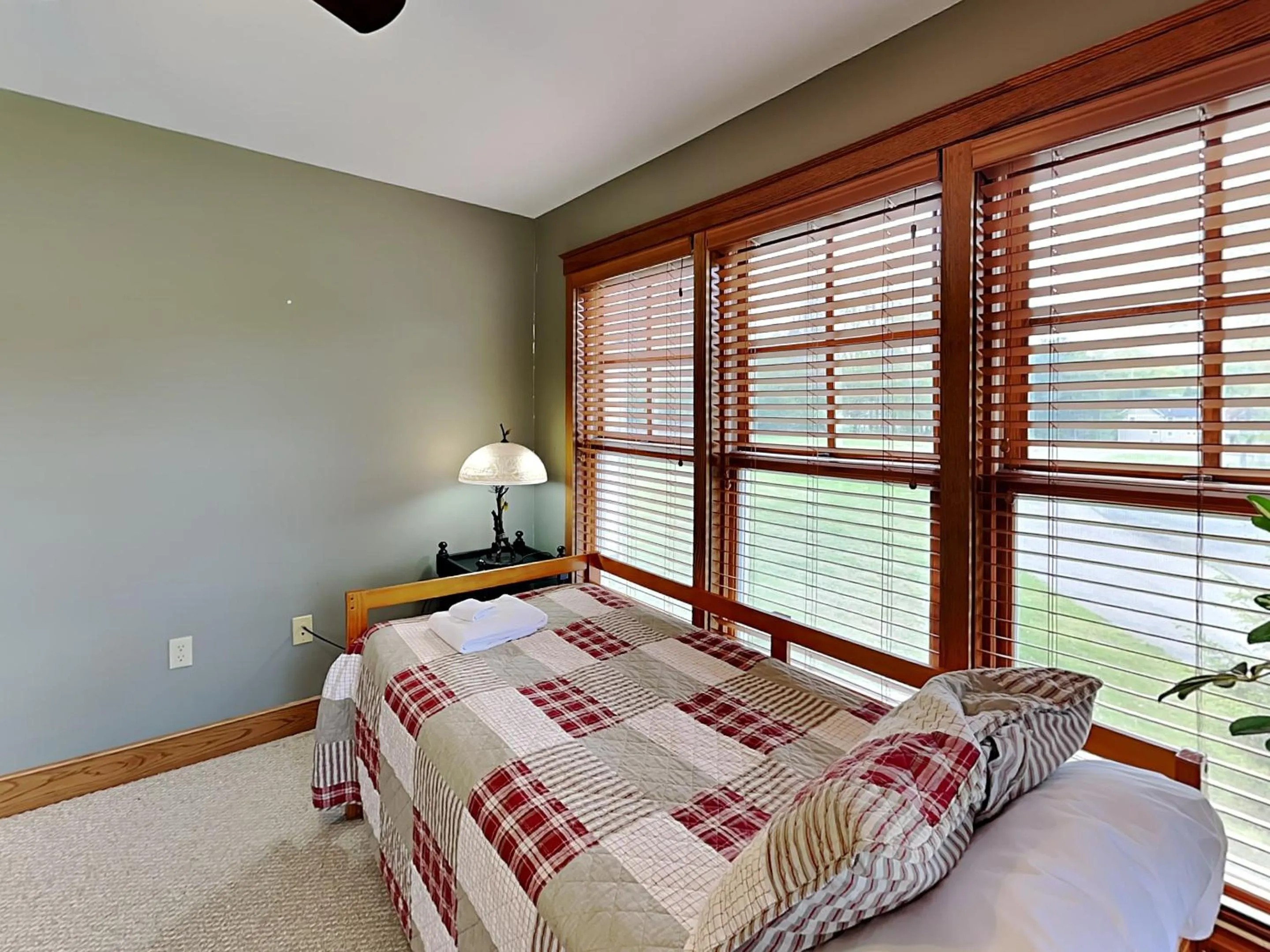 Bed in Some Kind of Wonderful