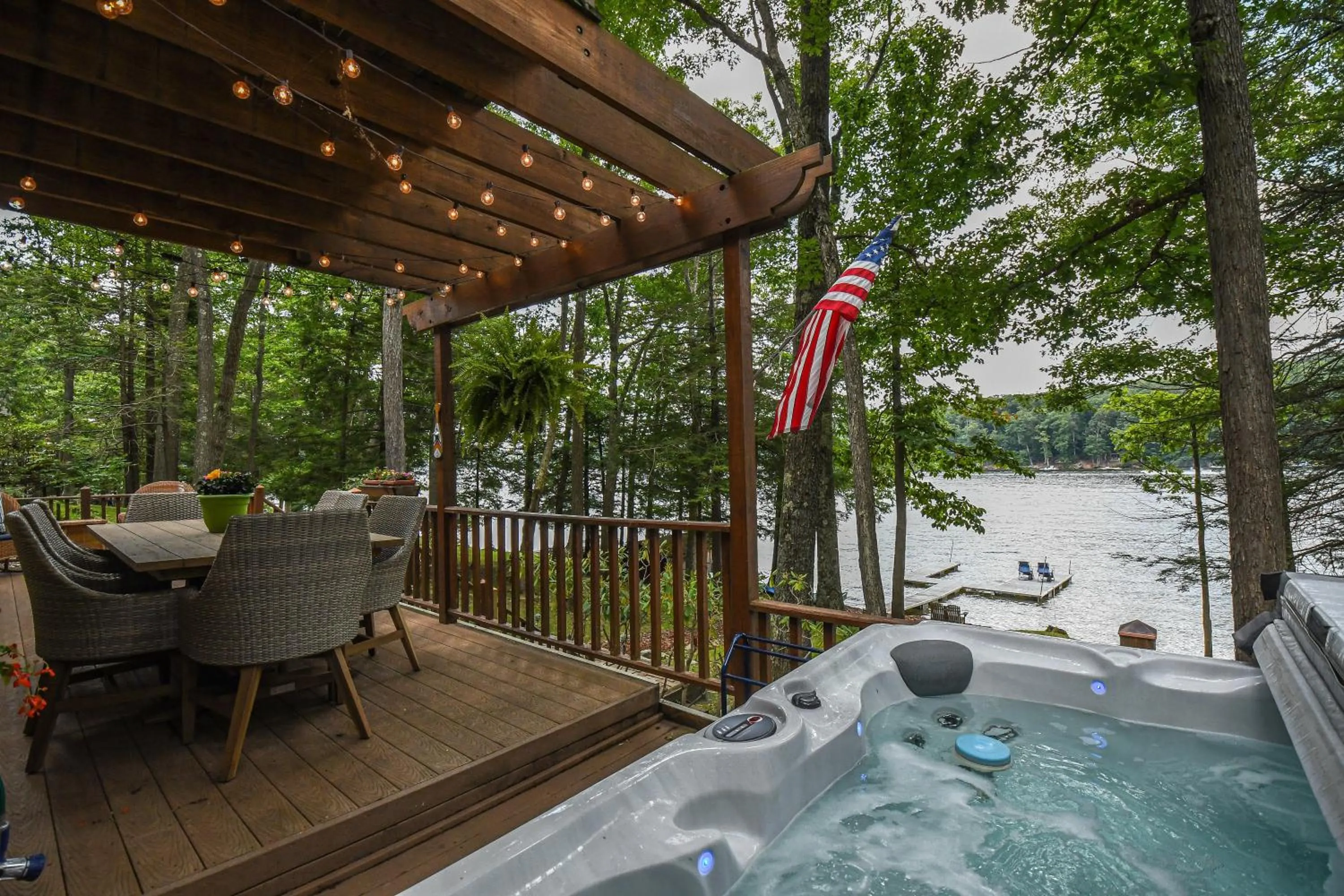 Property building in Bearfoot Lodge