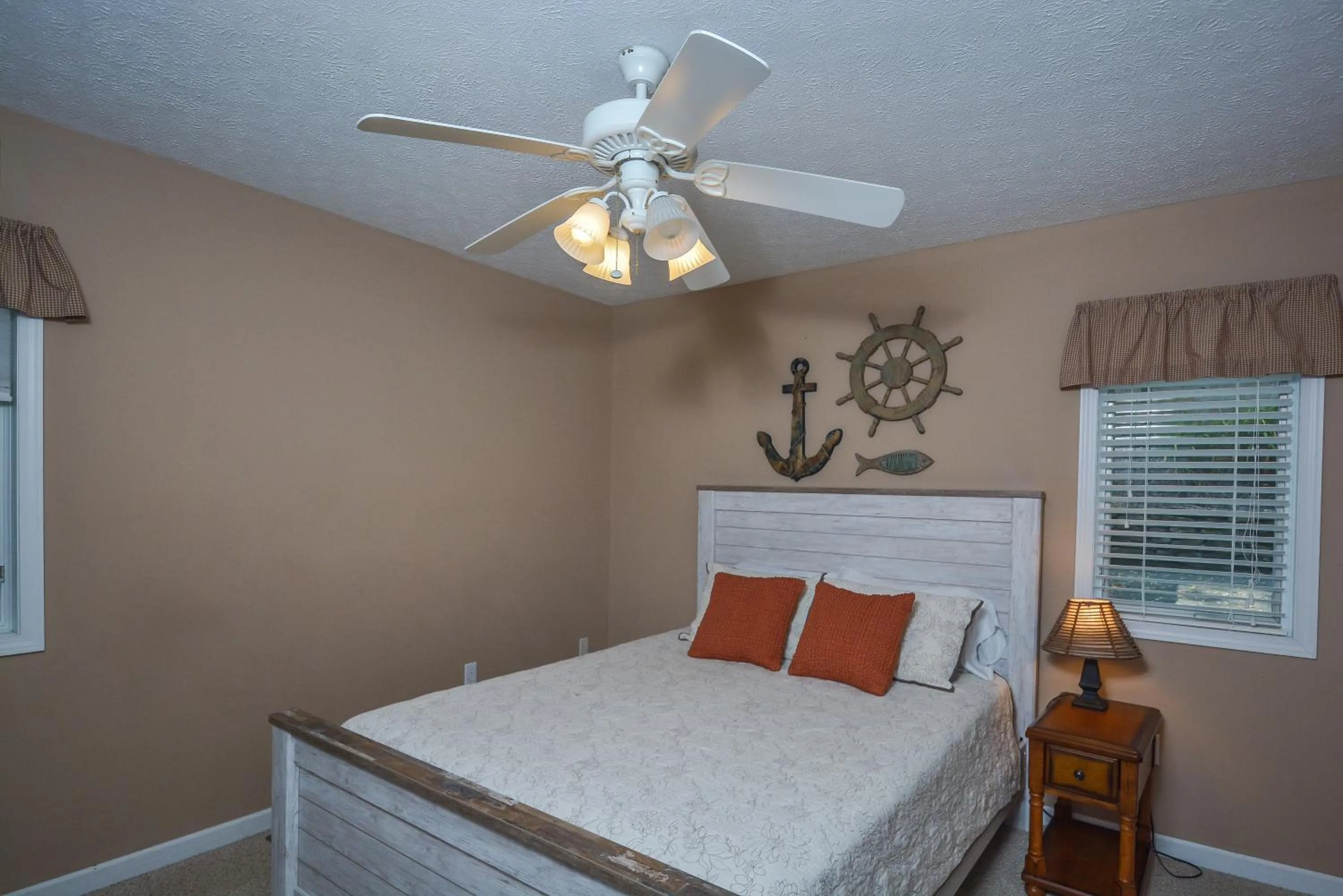 Property building, Bed in Wispering Waters