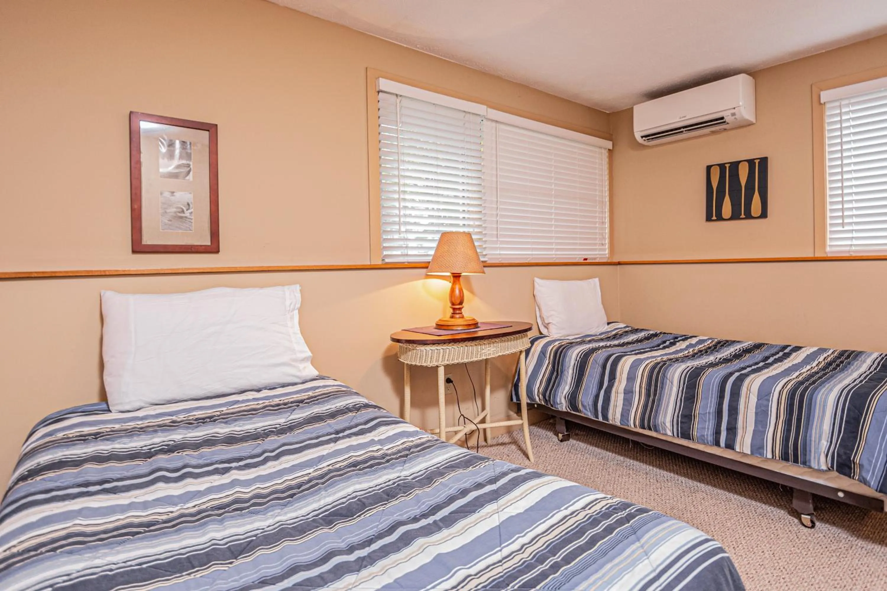 Property building, Bed in Arrowhead Village 15