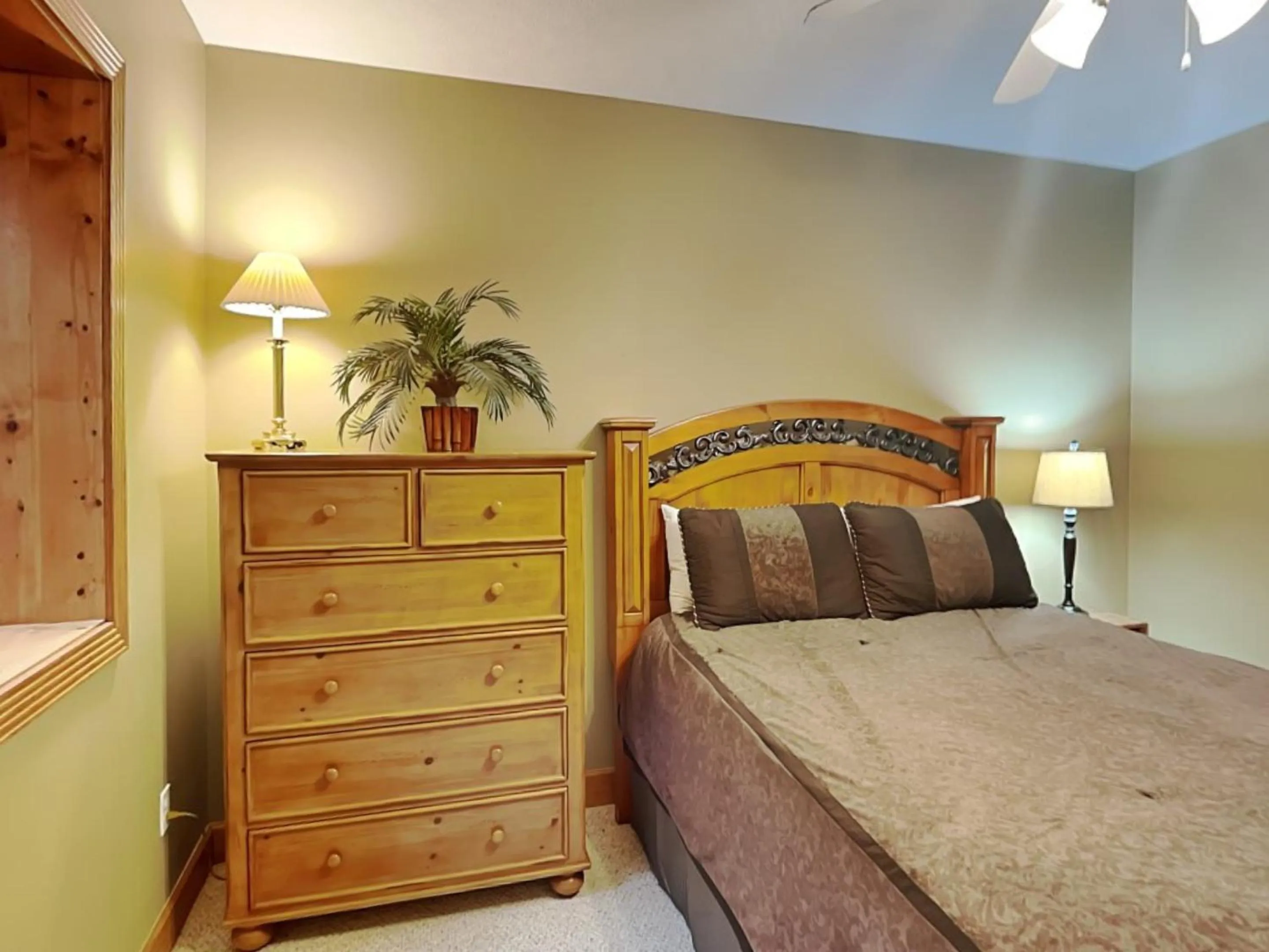 Bed in Marsh Run Cove