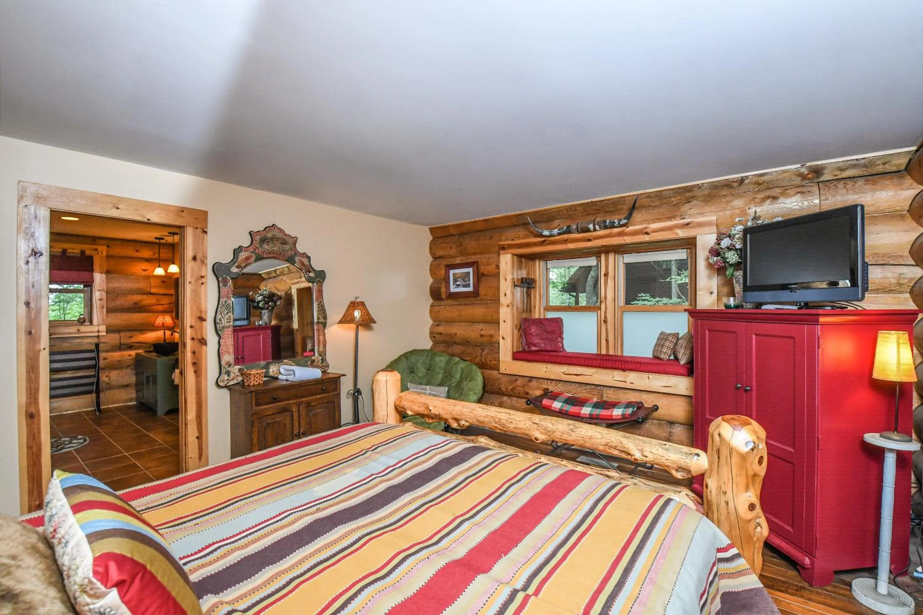 Property building, Bed in Tao House at Serenity Woods