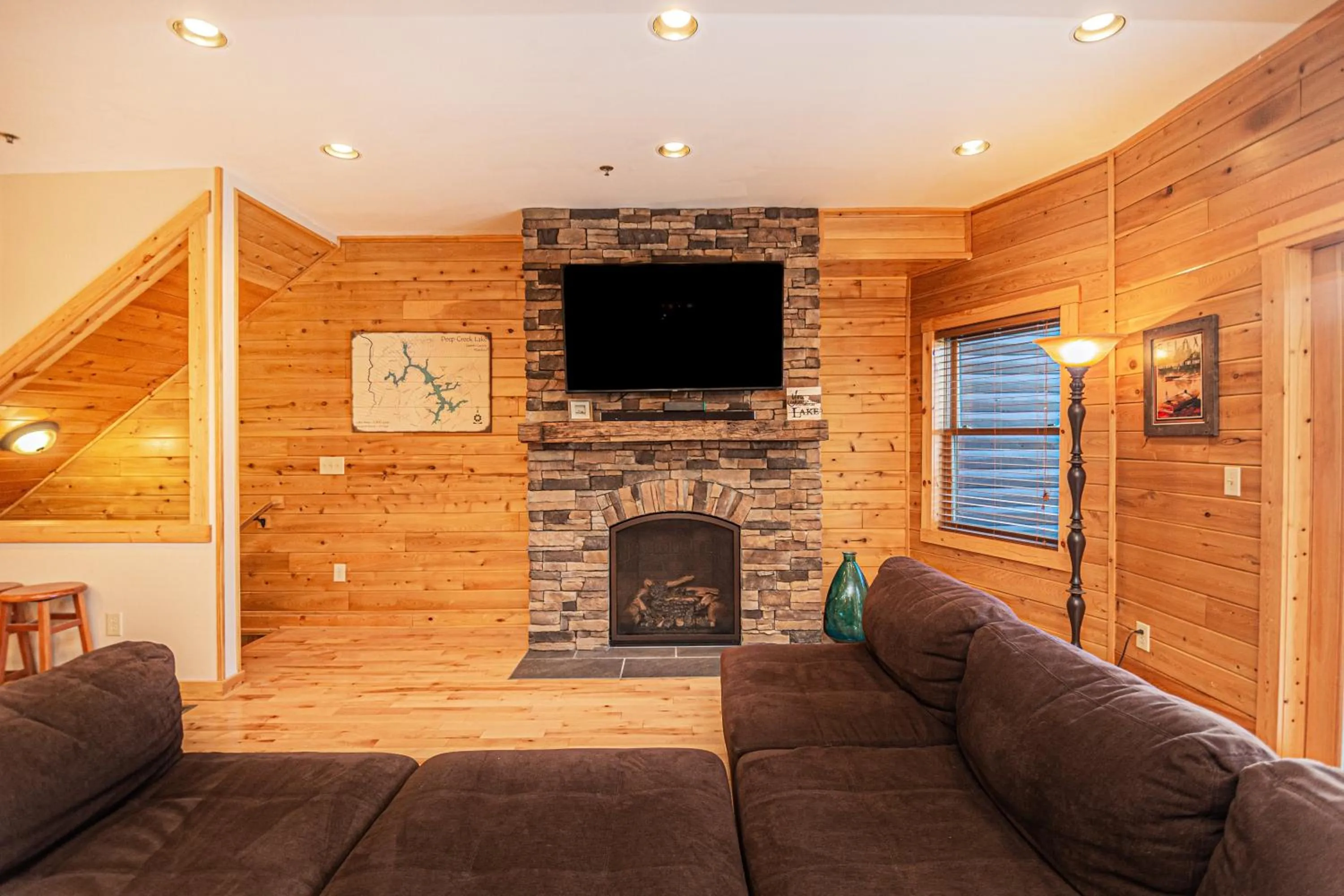 Property building in Cedar Shores Villa 03