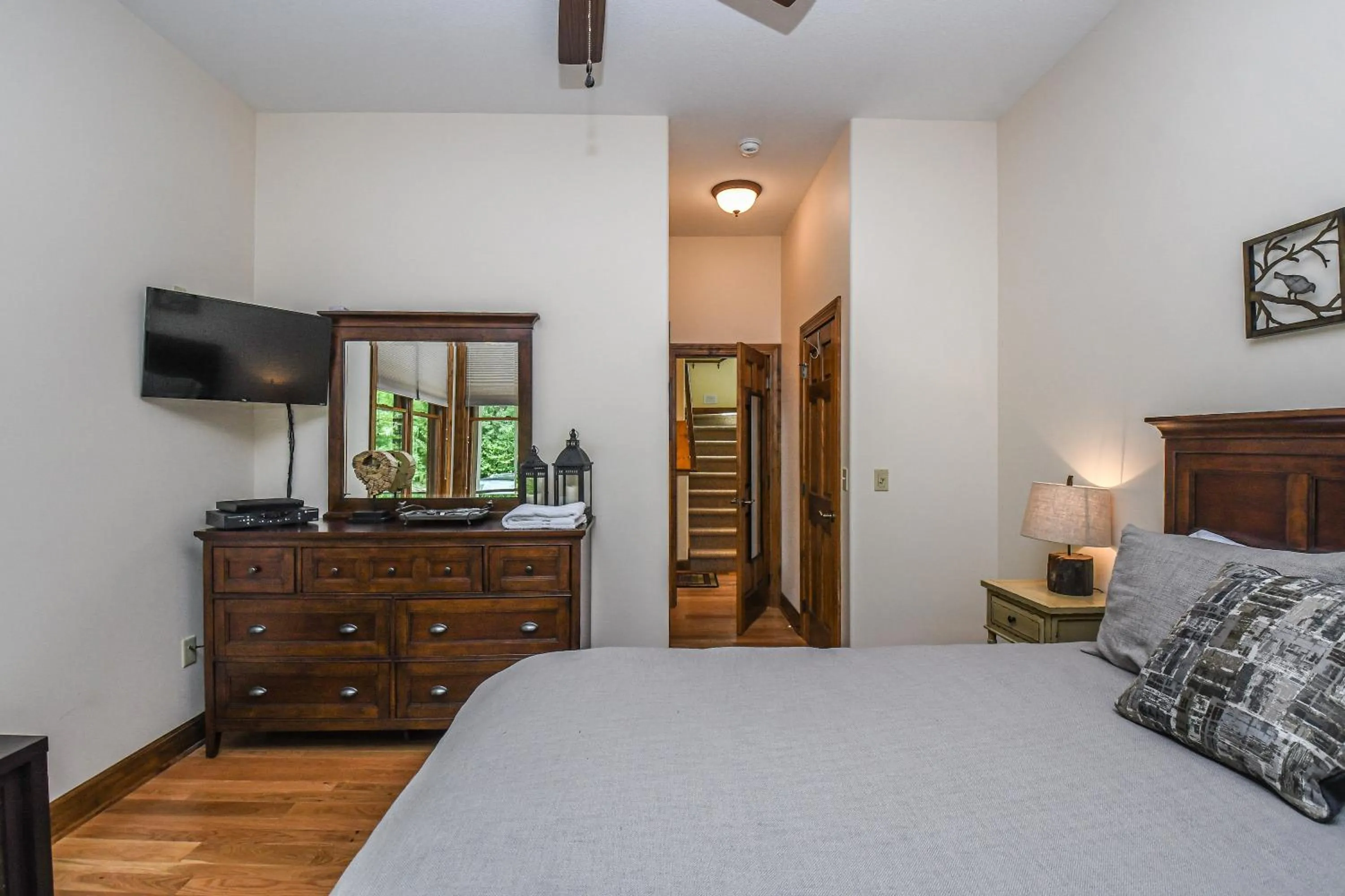 Property building, Bed in Eagles Rest