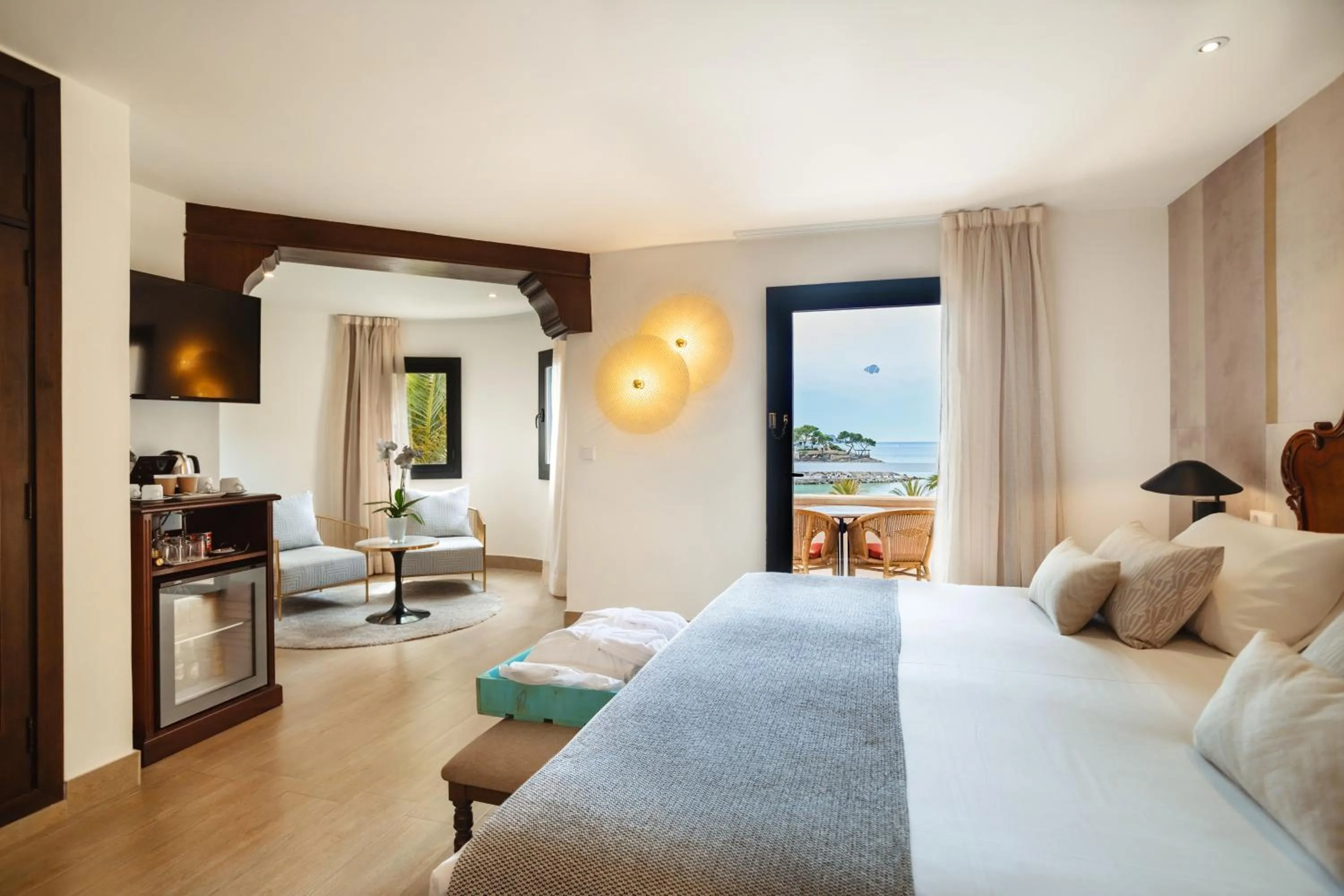 Bed in Secrets Mallorca Villamil Resort & Spa - Adults Only (+18)