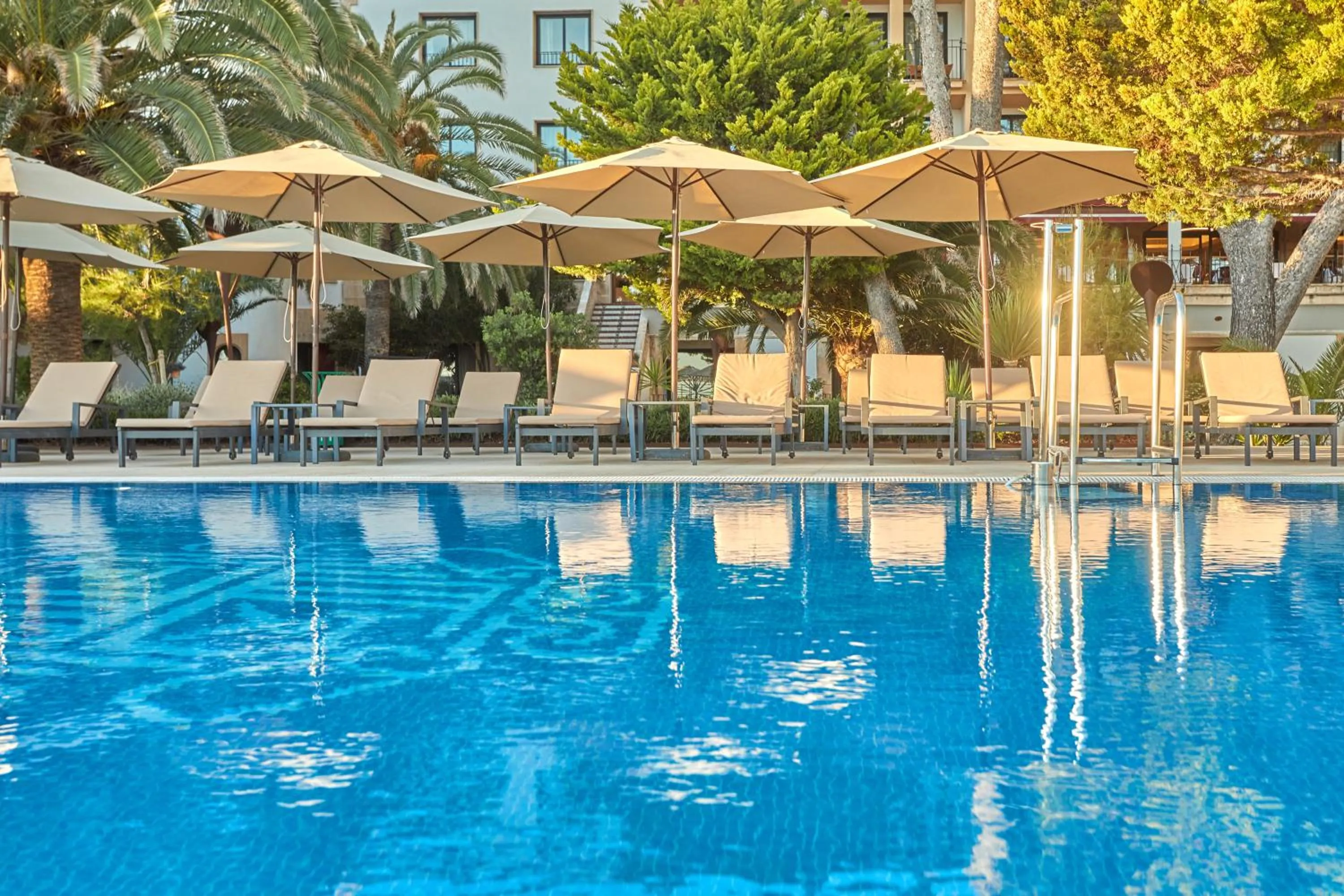 Day in Secrets Mallorca Villamil Resort & Spa - Adults Only (+18)
