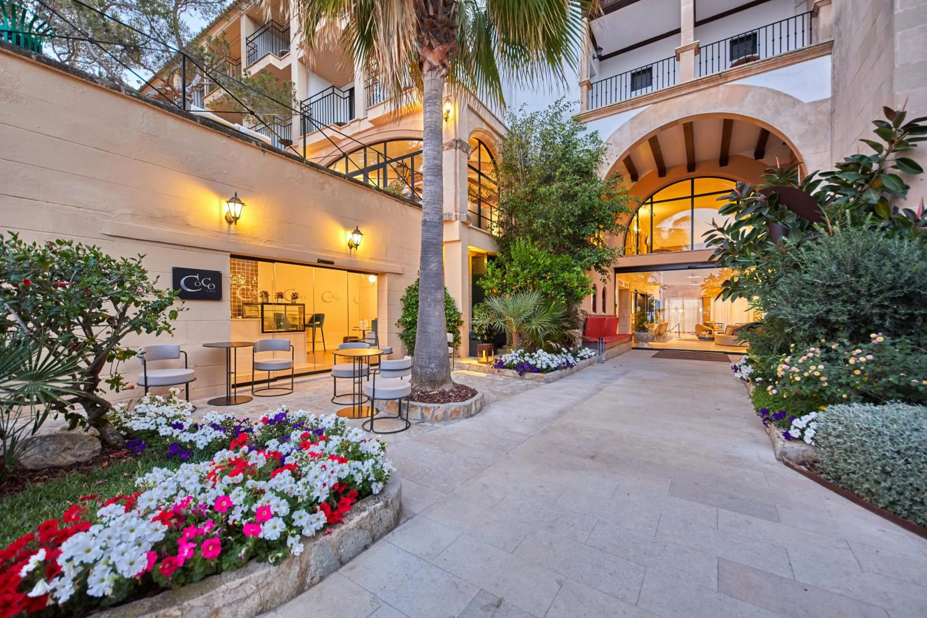 Property building in Secrets Mallorca Villamil Resort & Spa - Adults Only (+18)