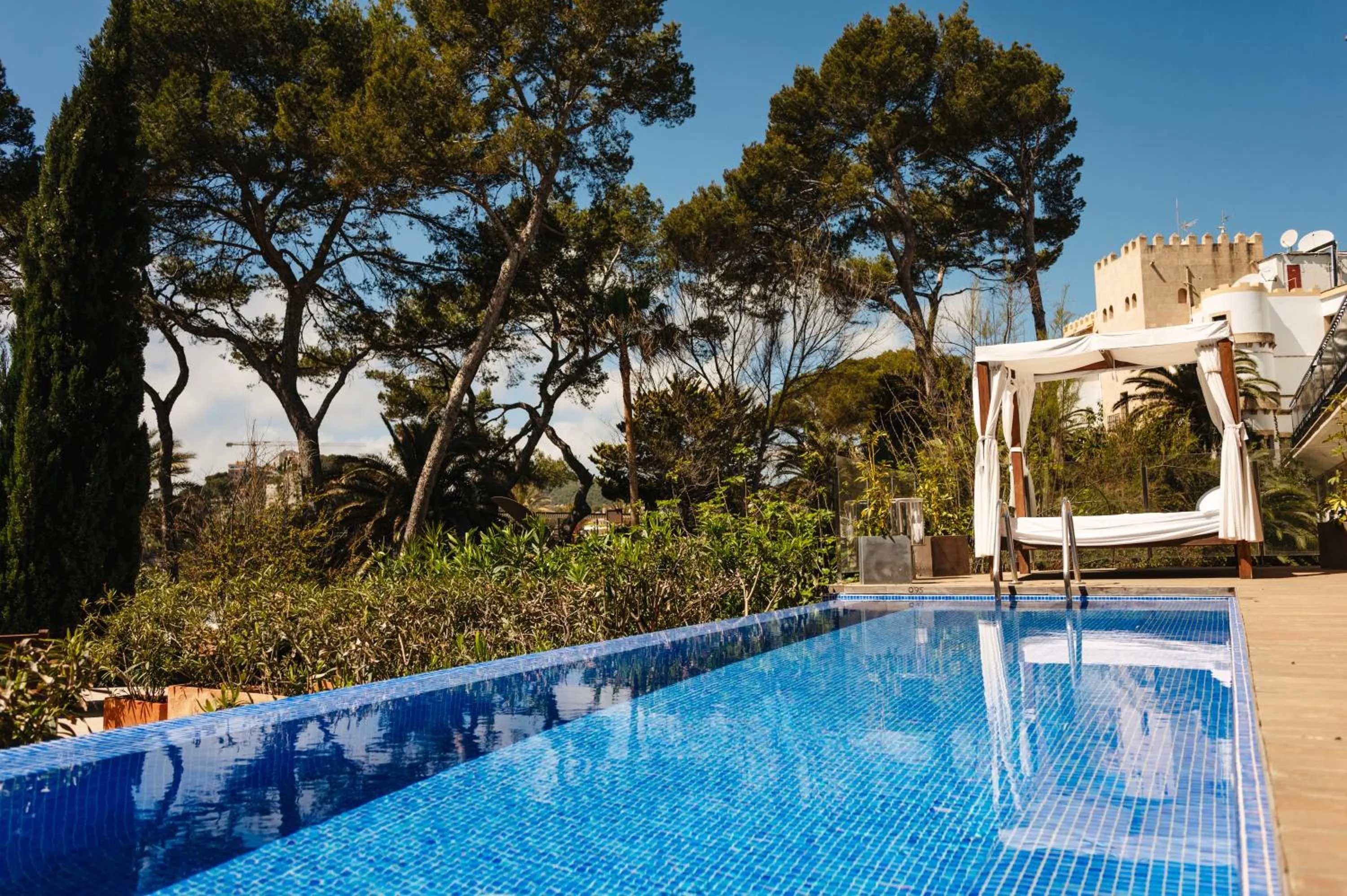 Day in Secrets Mallorca Villamil Resort & Spa - Adults Only (+18)