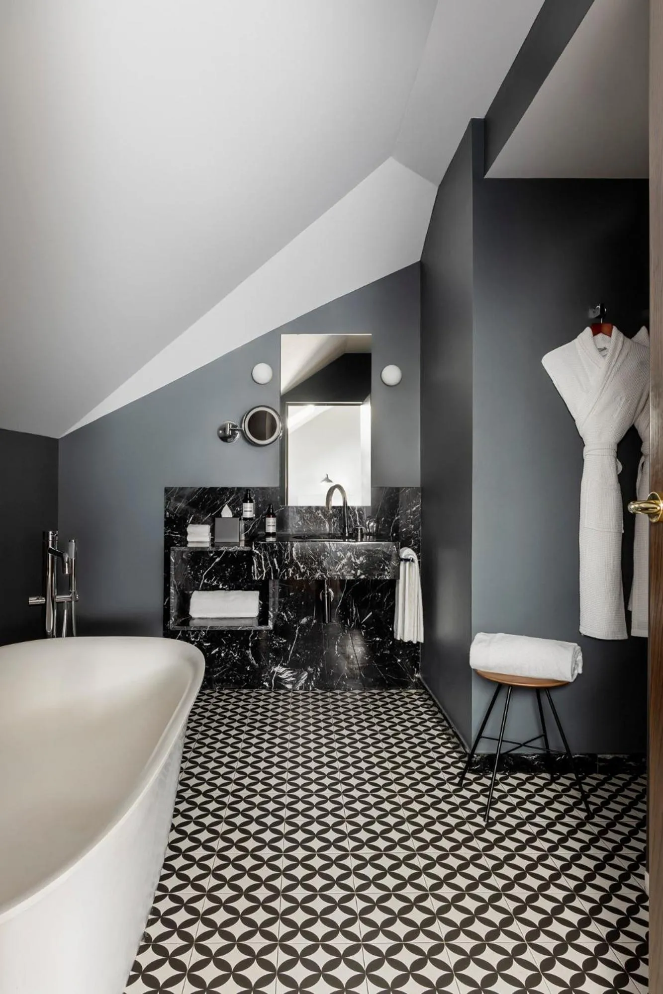 Bathroom in TÓTEM Madrid, a Small Luxury Hotel of the World