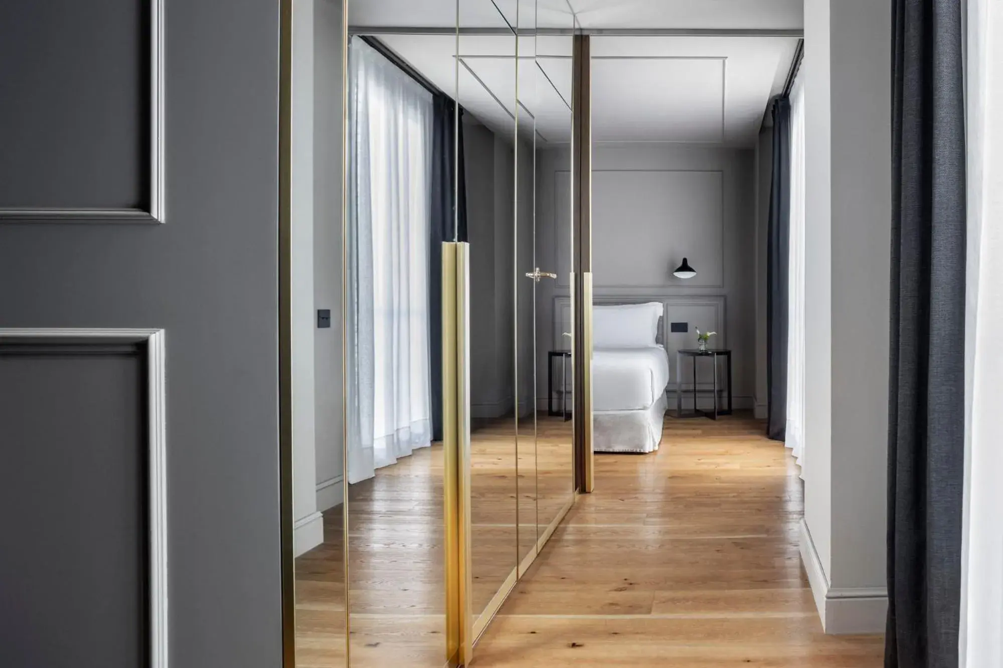 Deluxe Junior Suite in TÓTEM Madrid, a Small Luxury Hotel of the World Deluxe Junior Suite in TÓTEM Madrid, a Small Luxury Hotel of the World