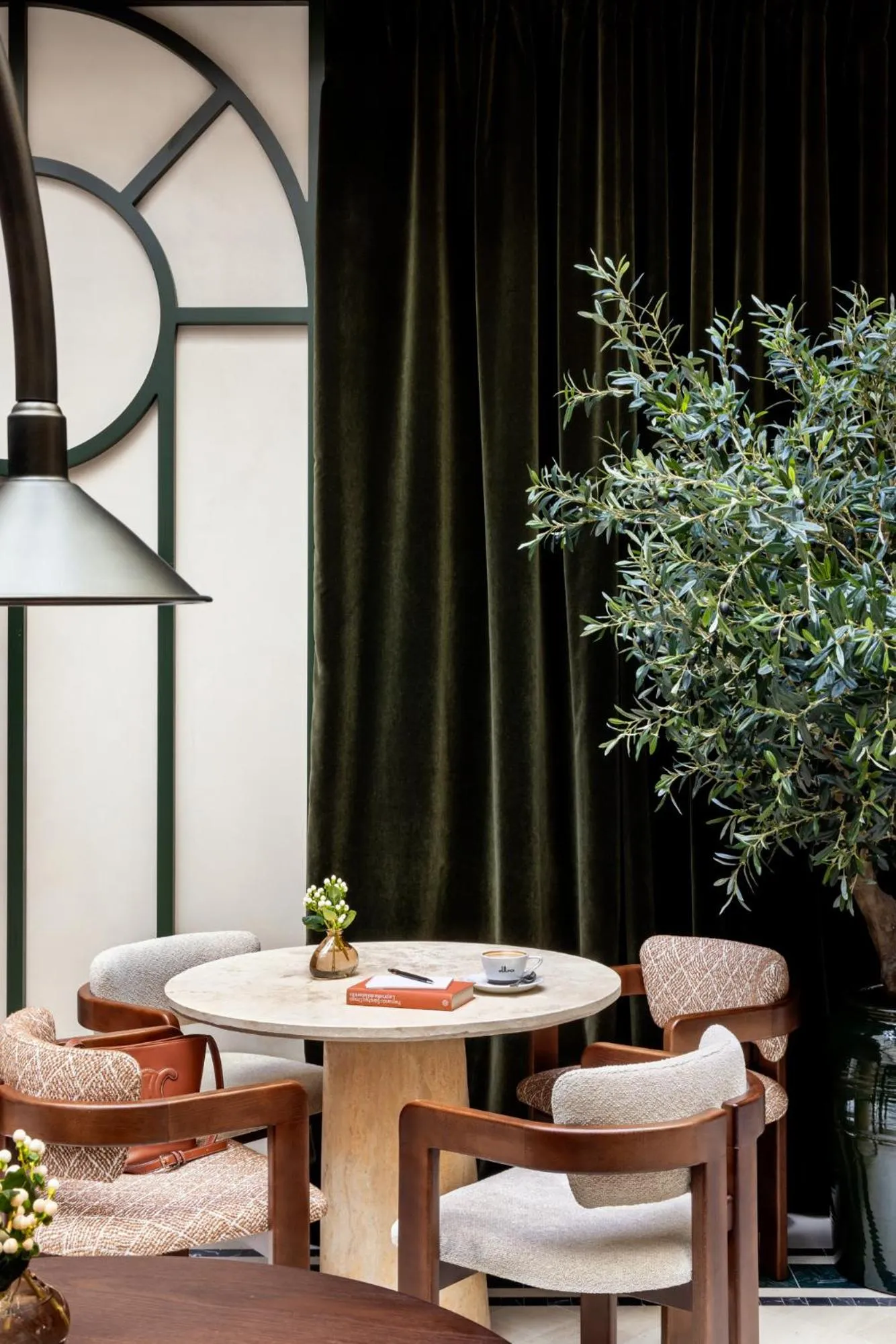 Area and facilities in TÓTEM Madrid, a Small Luxury Hotel of the World