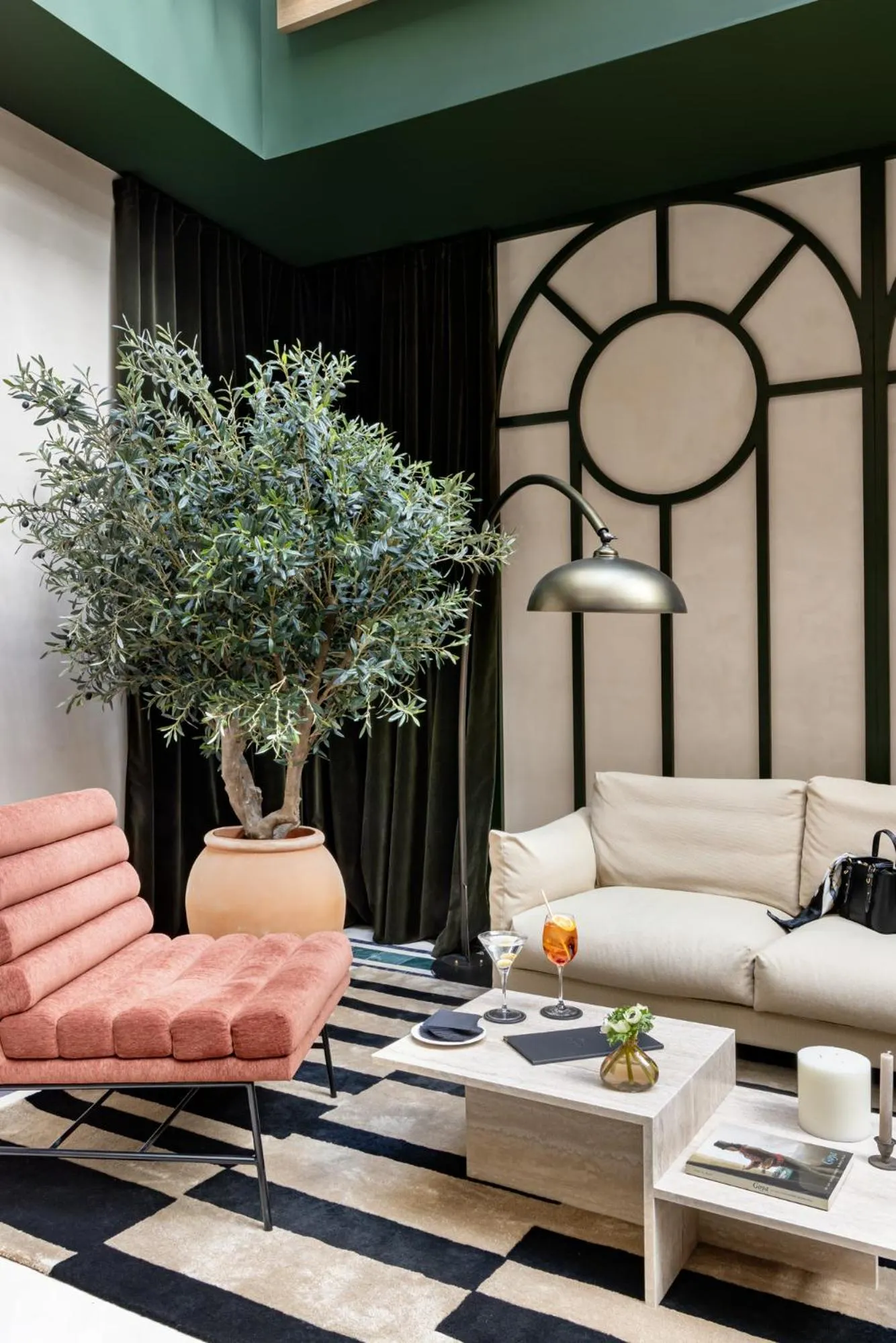 Lobby or reception in TÓTEM Madrid, a Small Luxury Hotel of the World