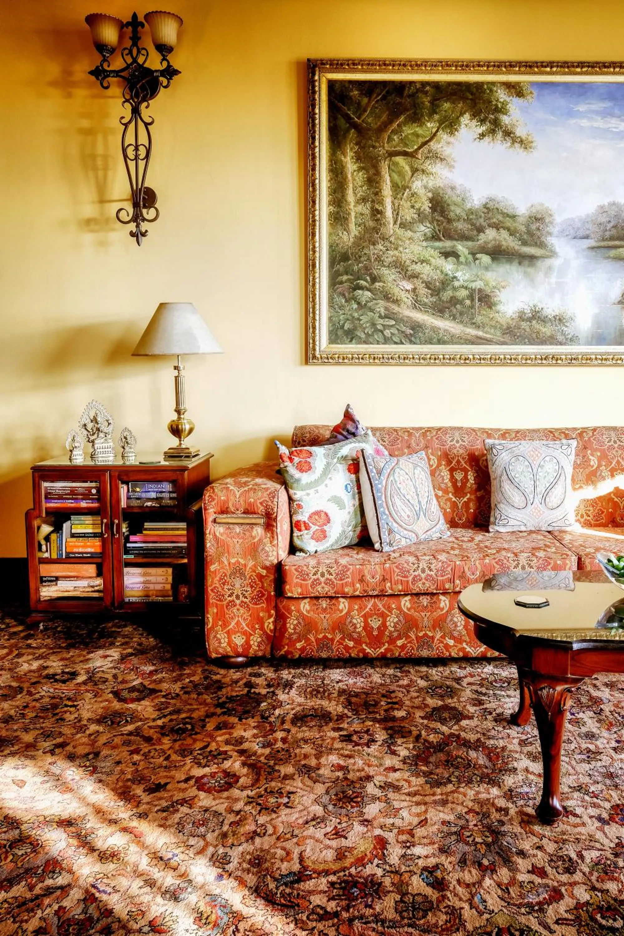 Seating area in Karan Mahal
