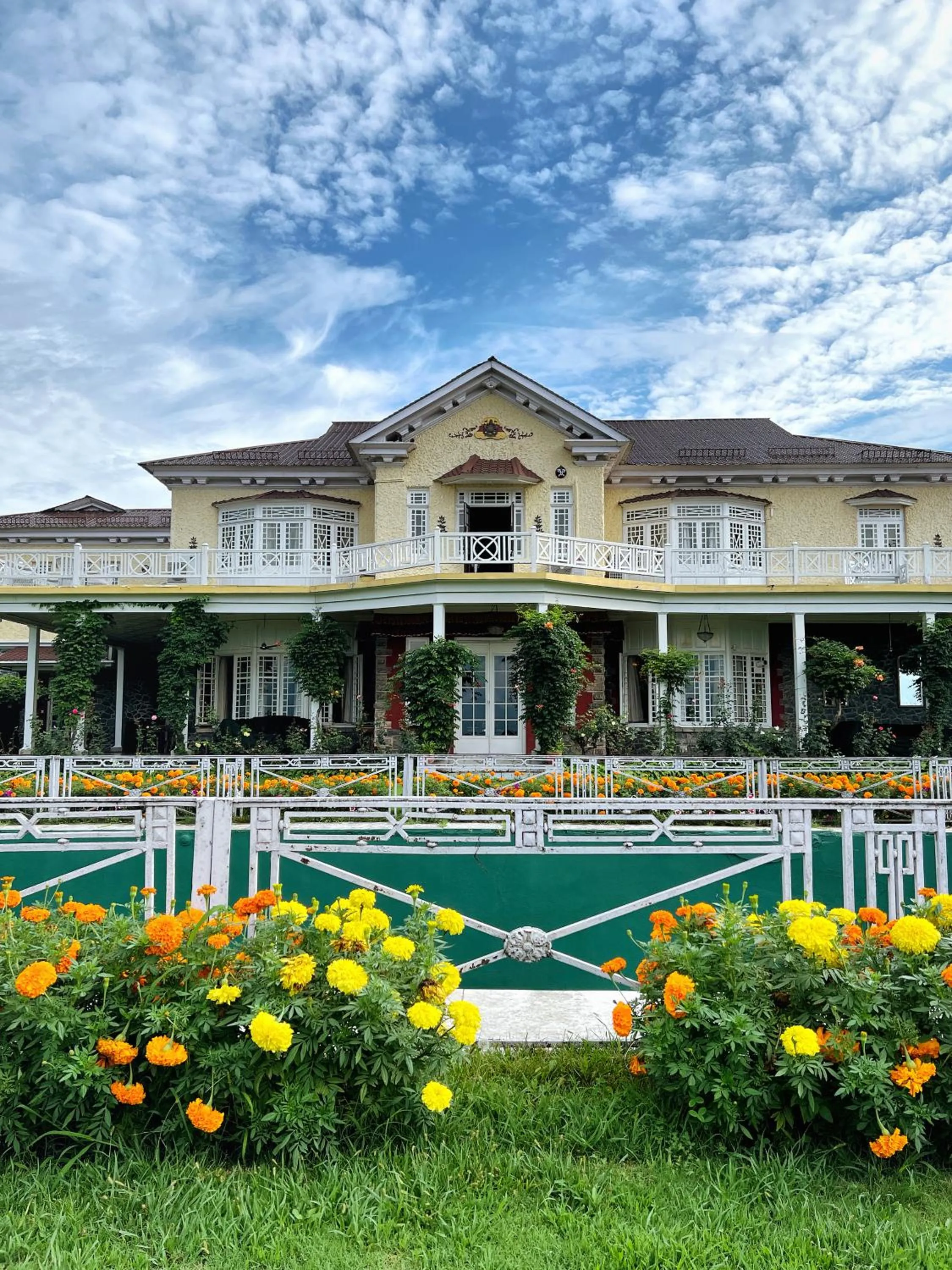 Property building in Karan Mahal