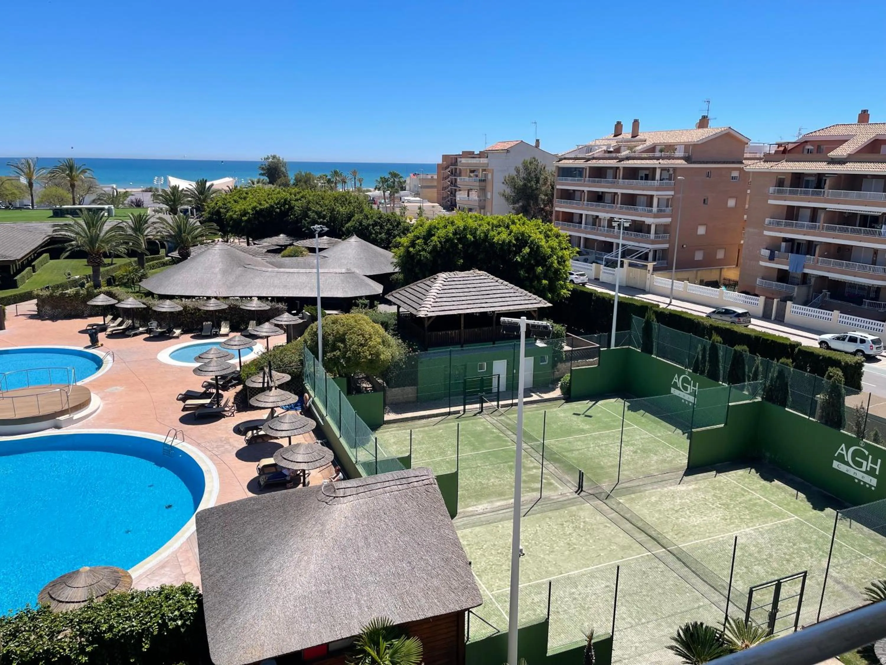 Tennis court in AGH Canet