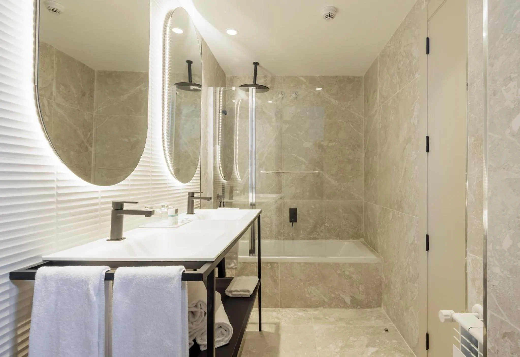 Bathroom in Hotel Ilunion San Sebastián