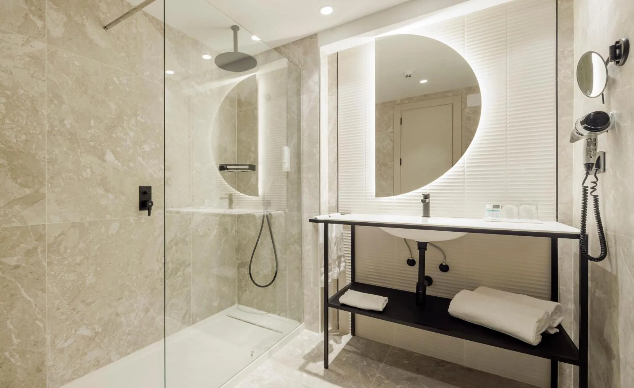 Bathroom in Hotel Ilunion San Sebastián