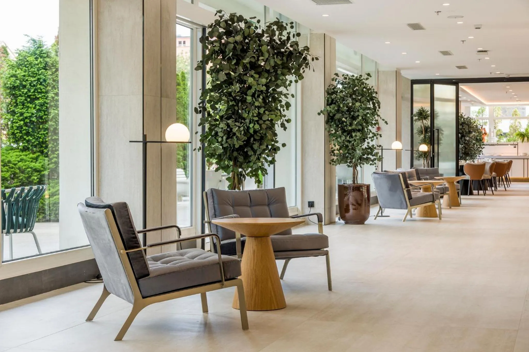 Seating area in Hotel Ilunion San Sebastián