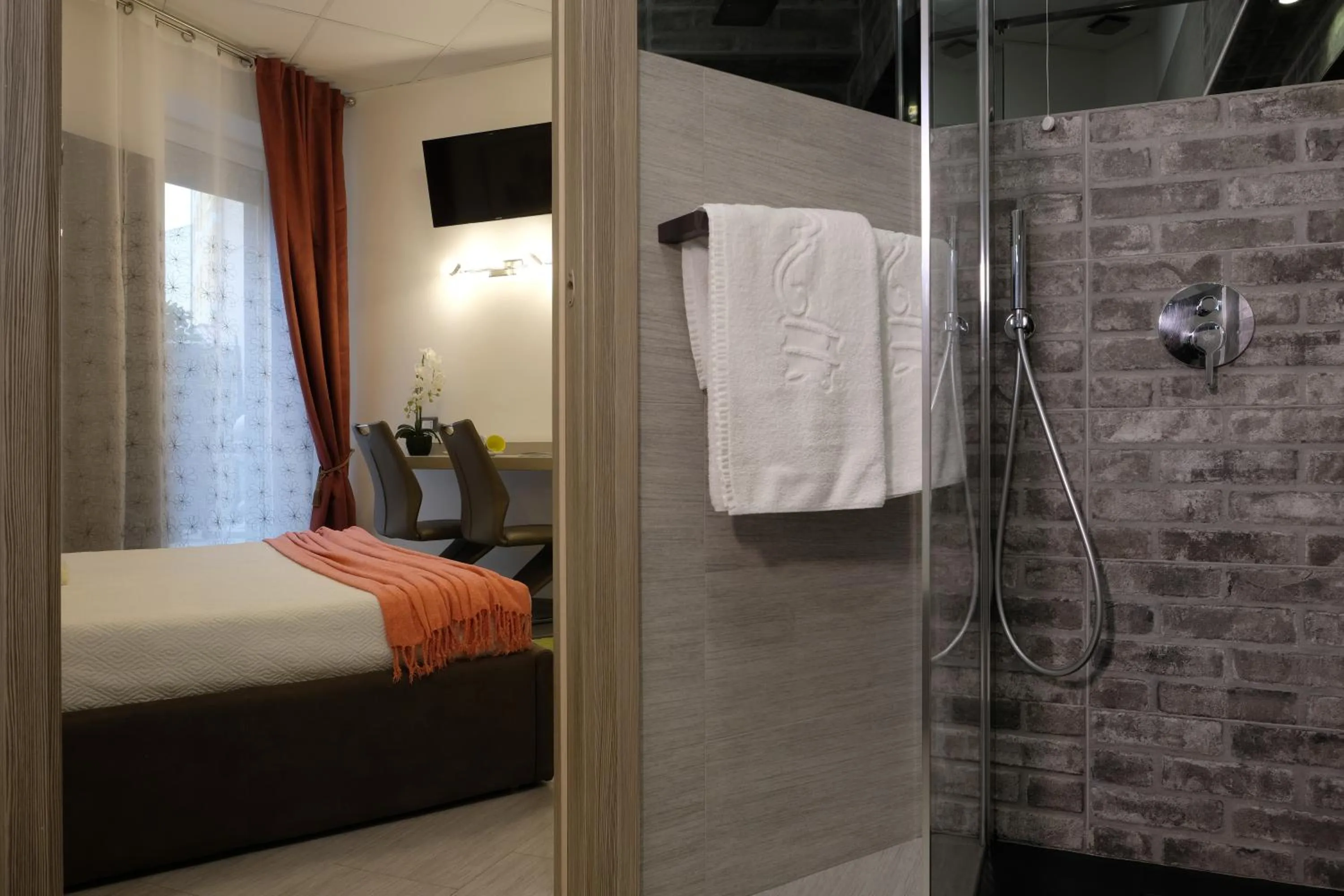 Photo of the whole room in LeNotti Verona