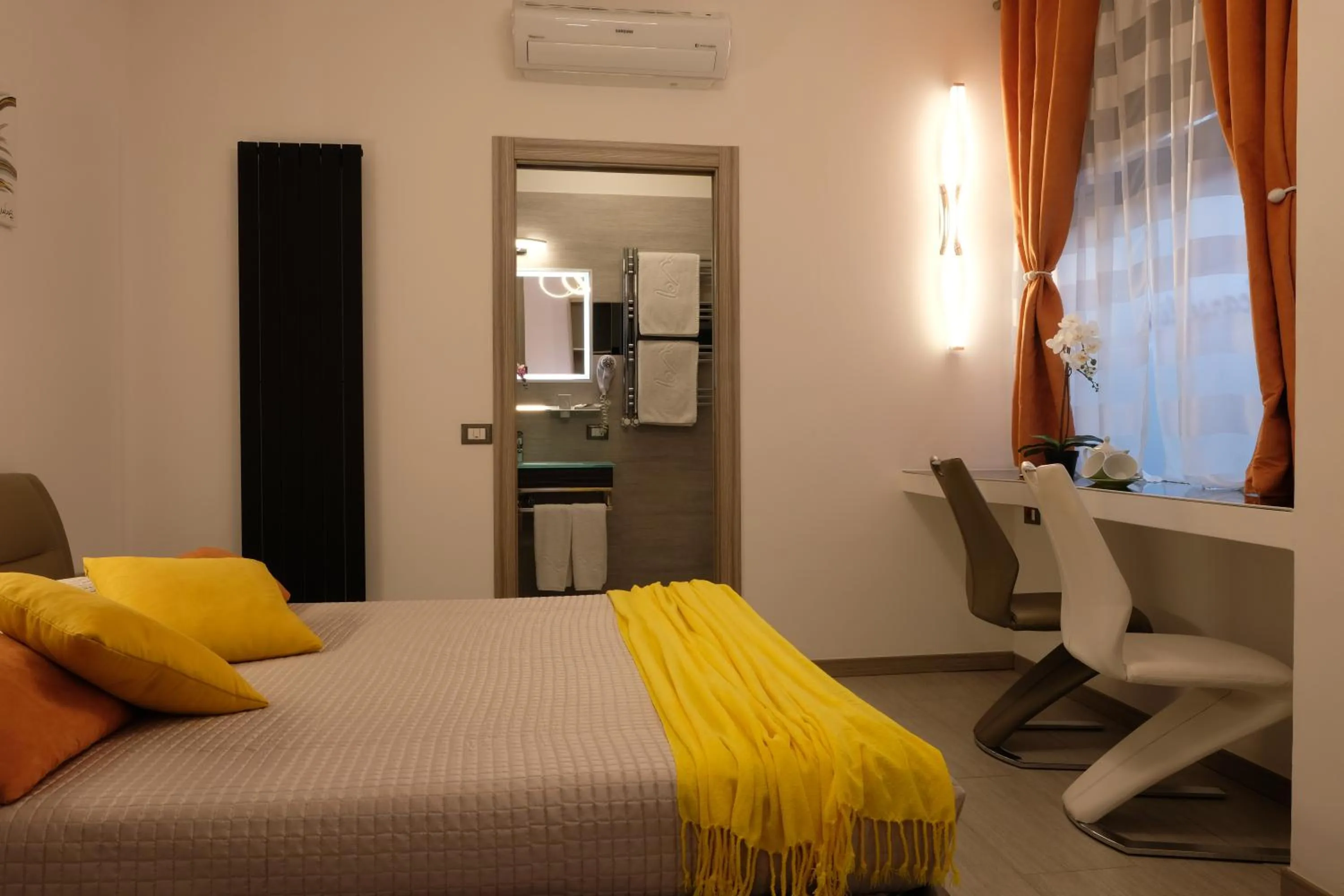 Photo of the whole room, Bed in LeNotti Verona