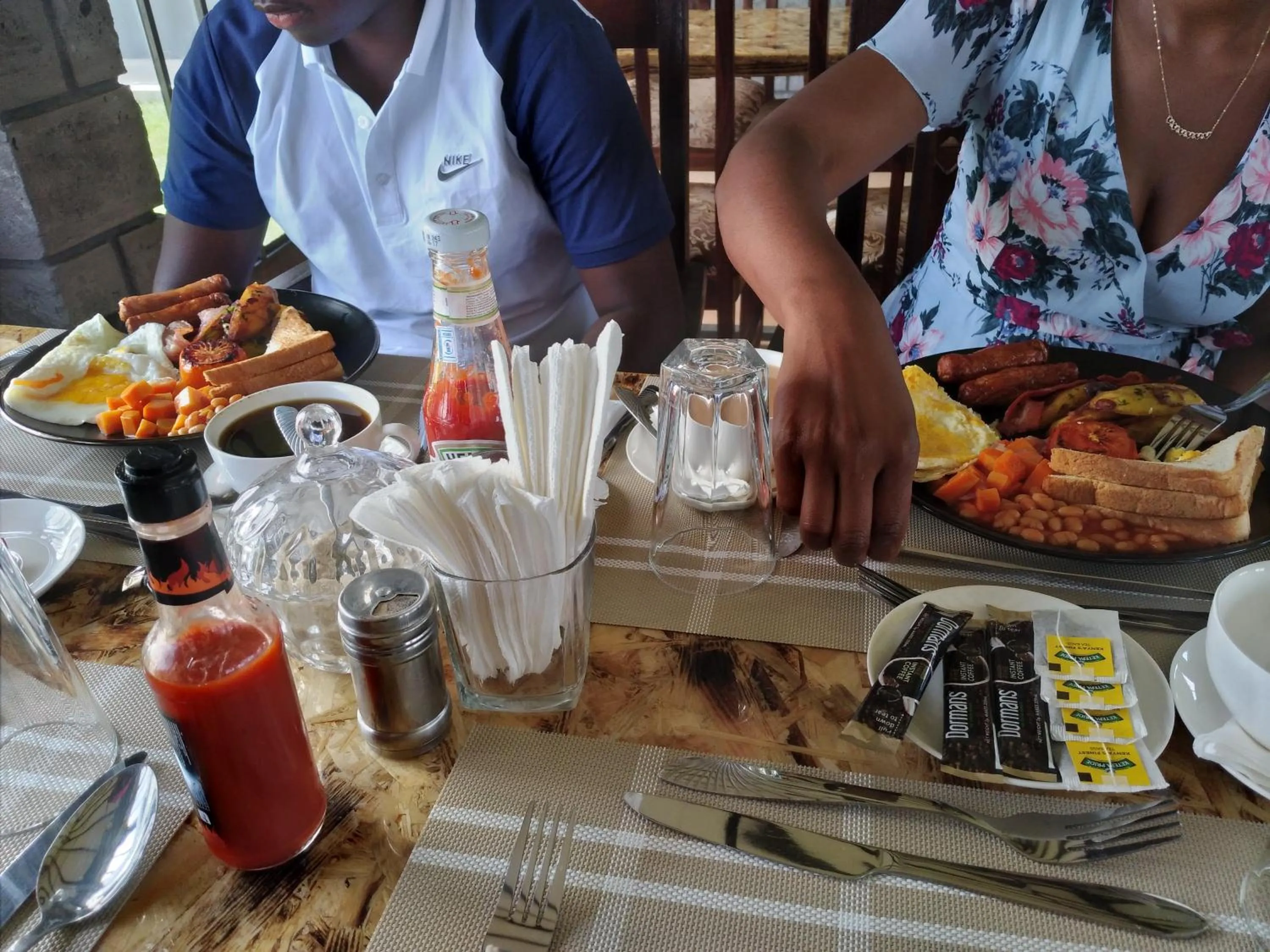 Food and drinks in Outback Kenya Lodge