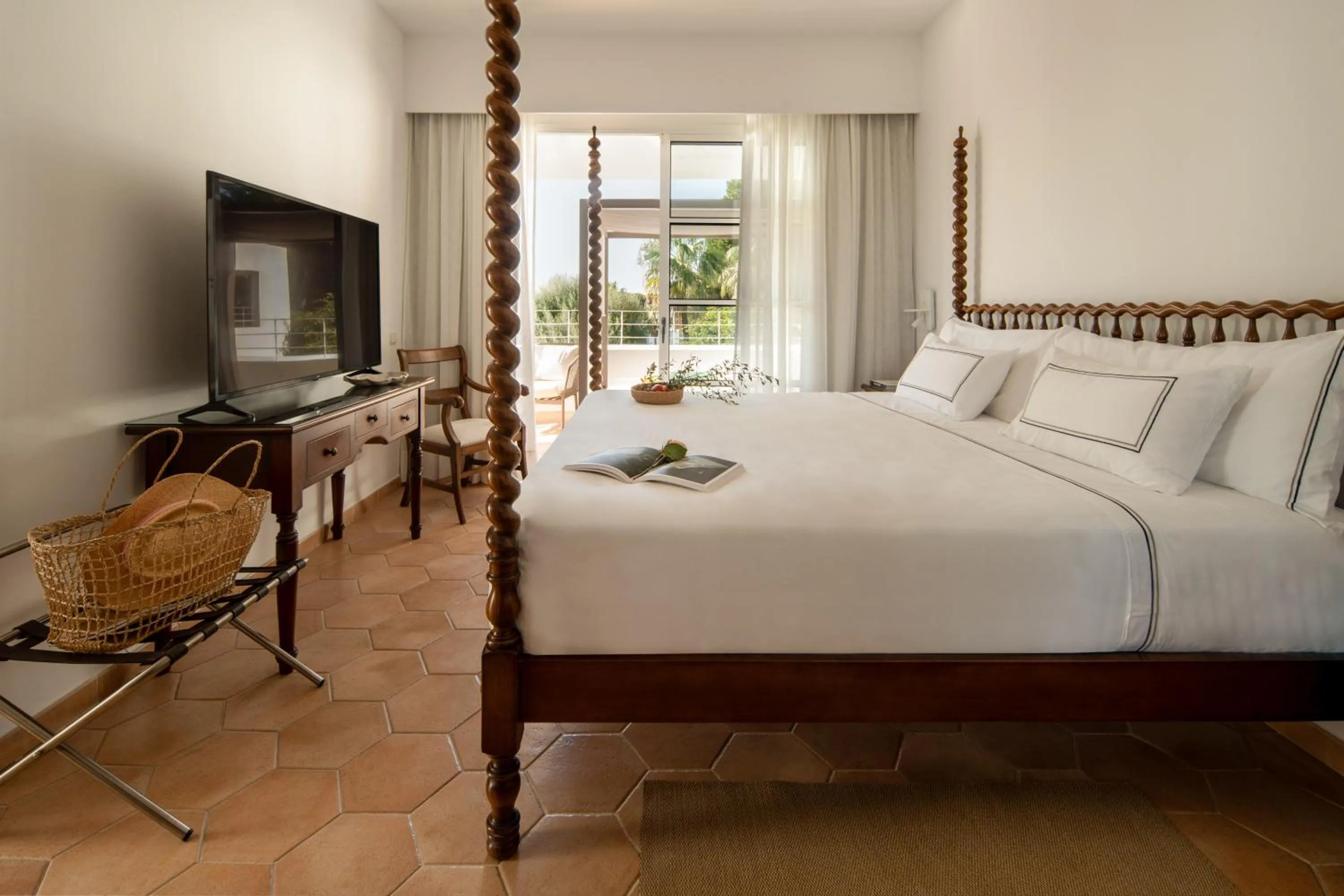 Bed in Melia Cala d'Or Boutique Hotel