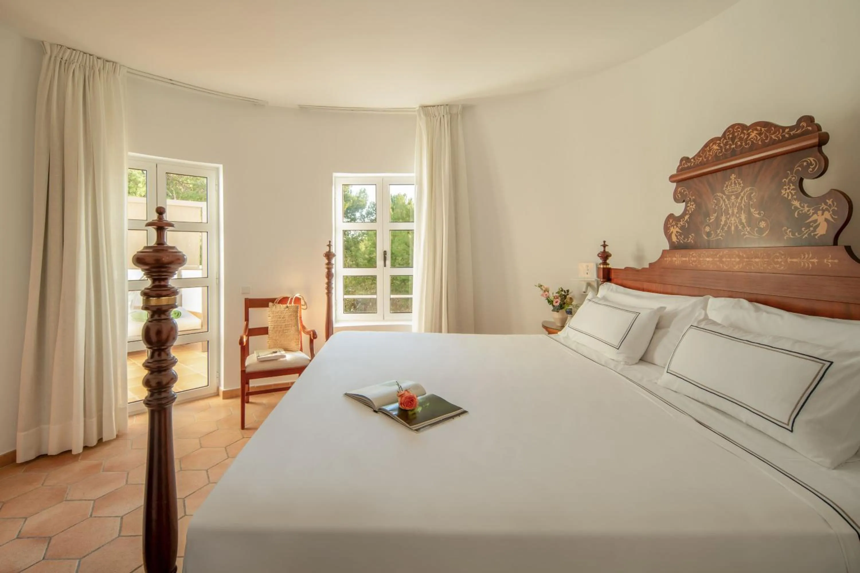Property building, Bed in Meliá Cala d'Or Boutique Hotel