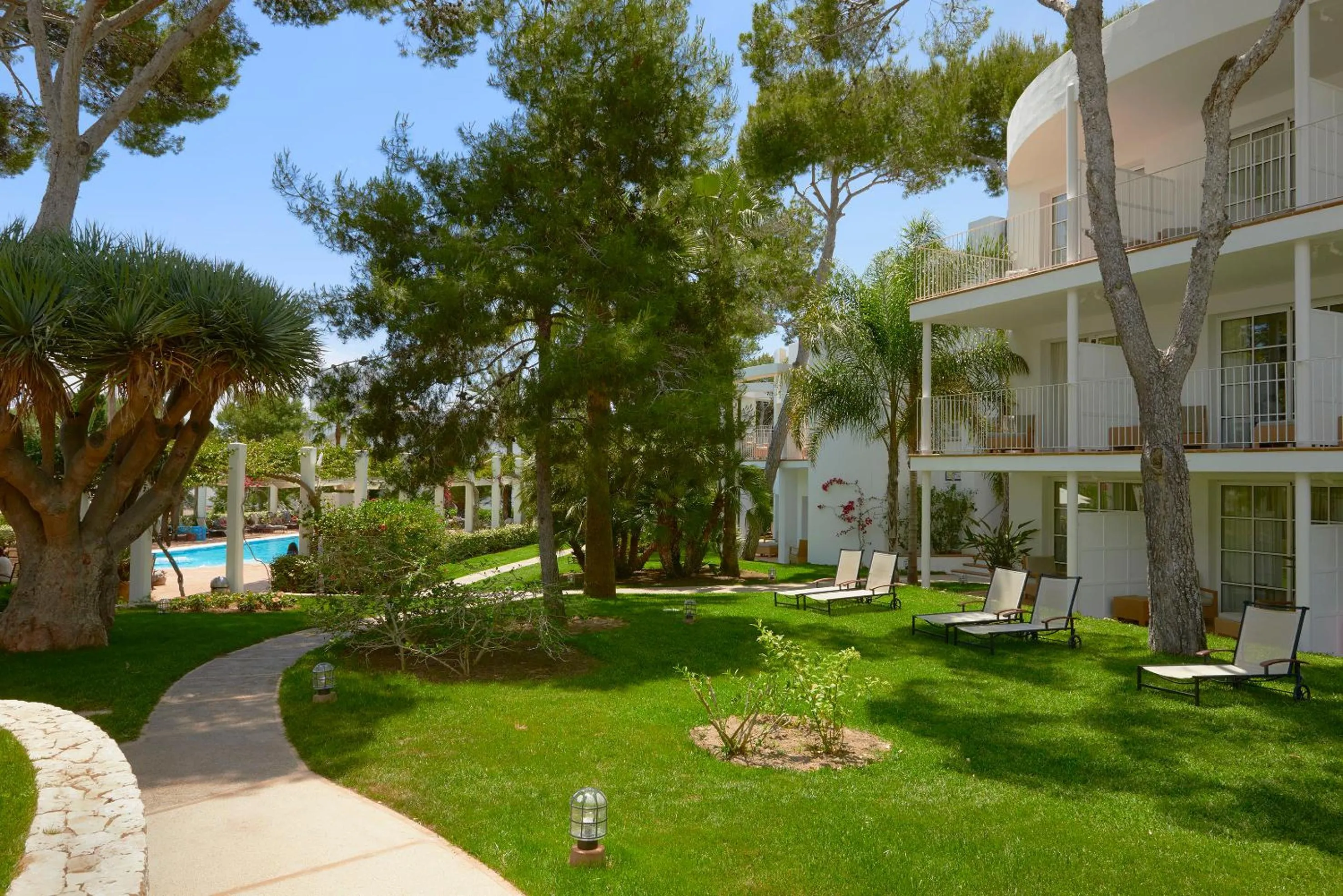 Garden in Melia Cala d'Or Boutique Hotel