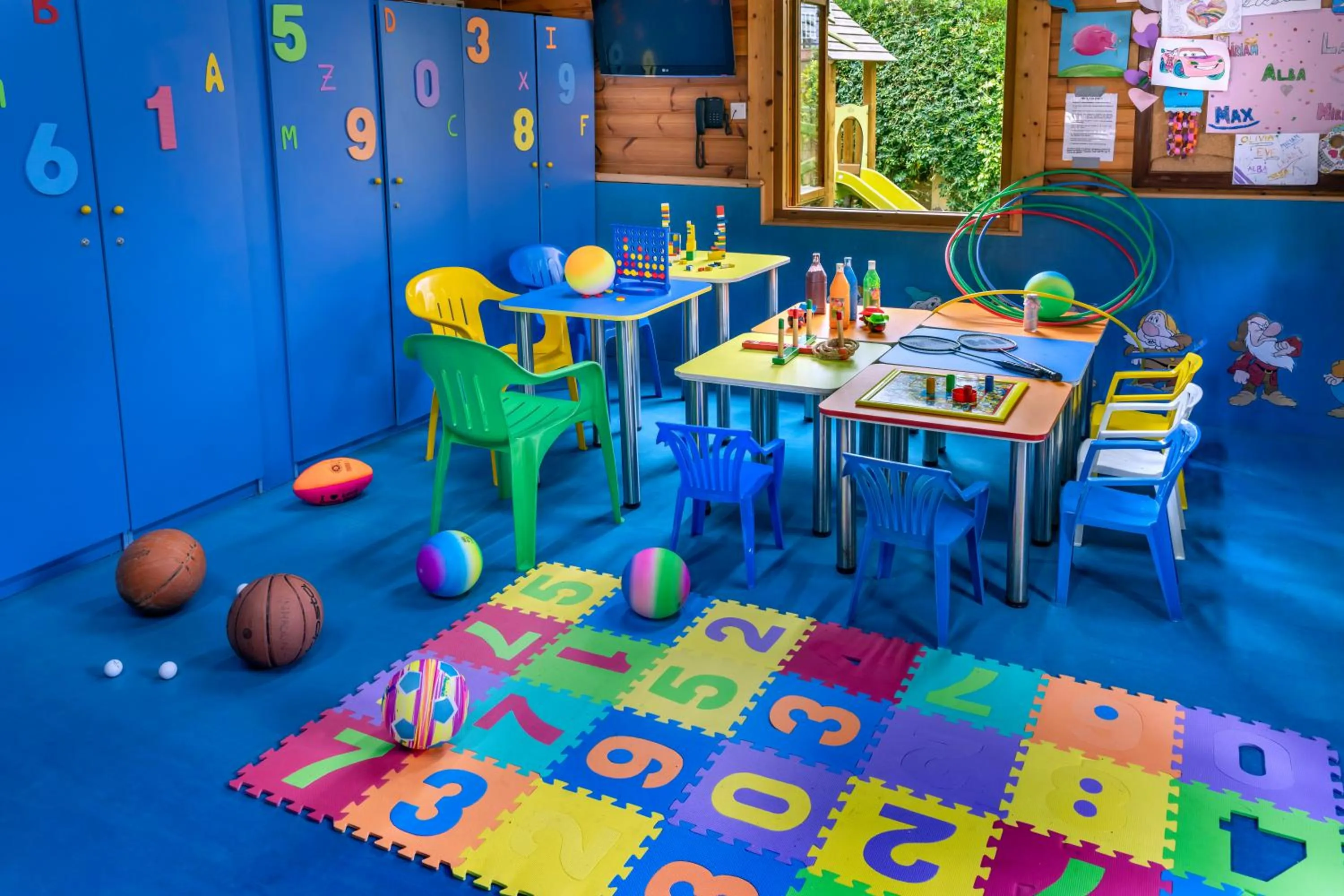 Kids's club in 4R Playa Park