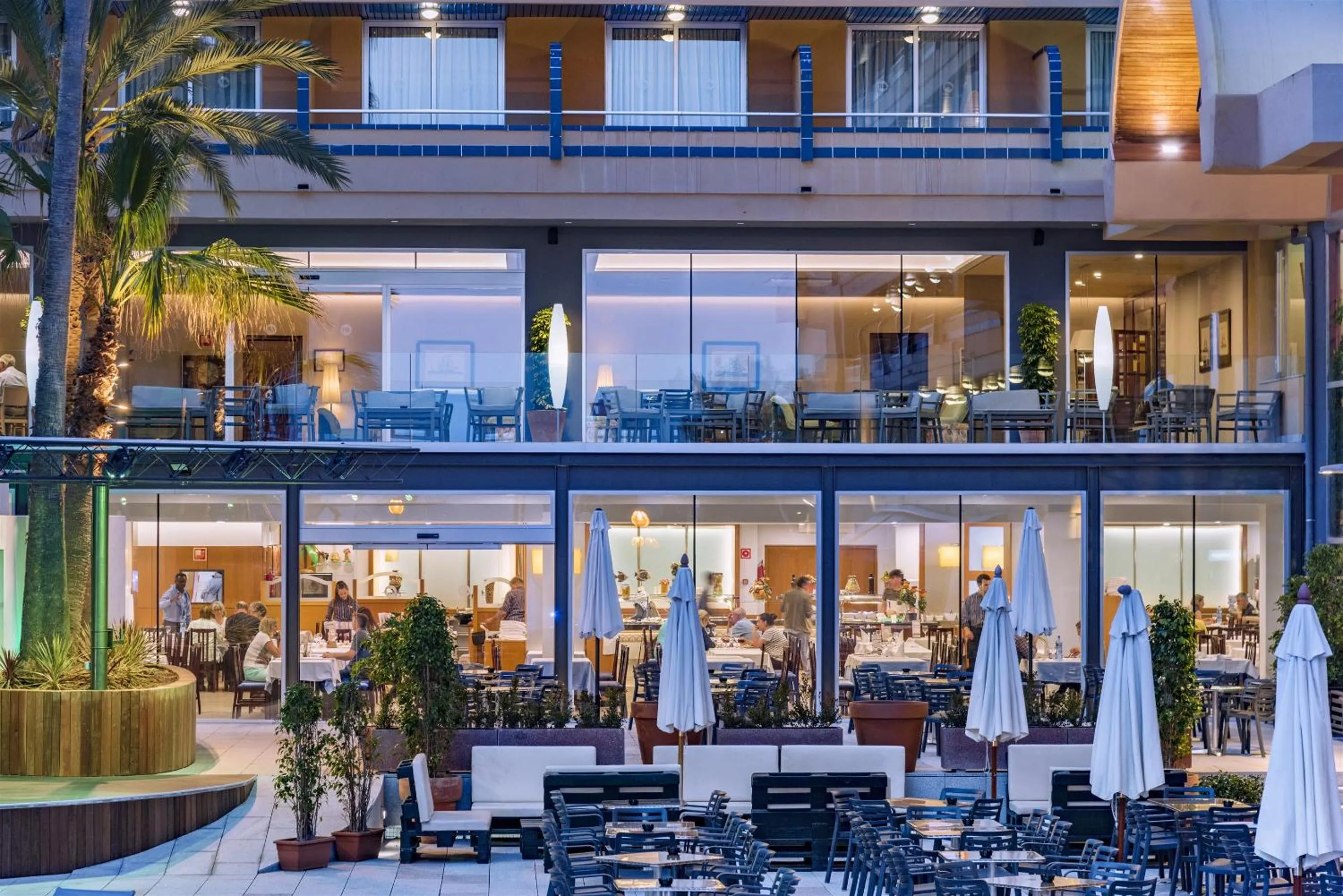 Property building in 4R Playa Park