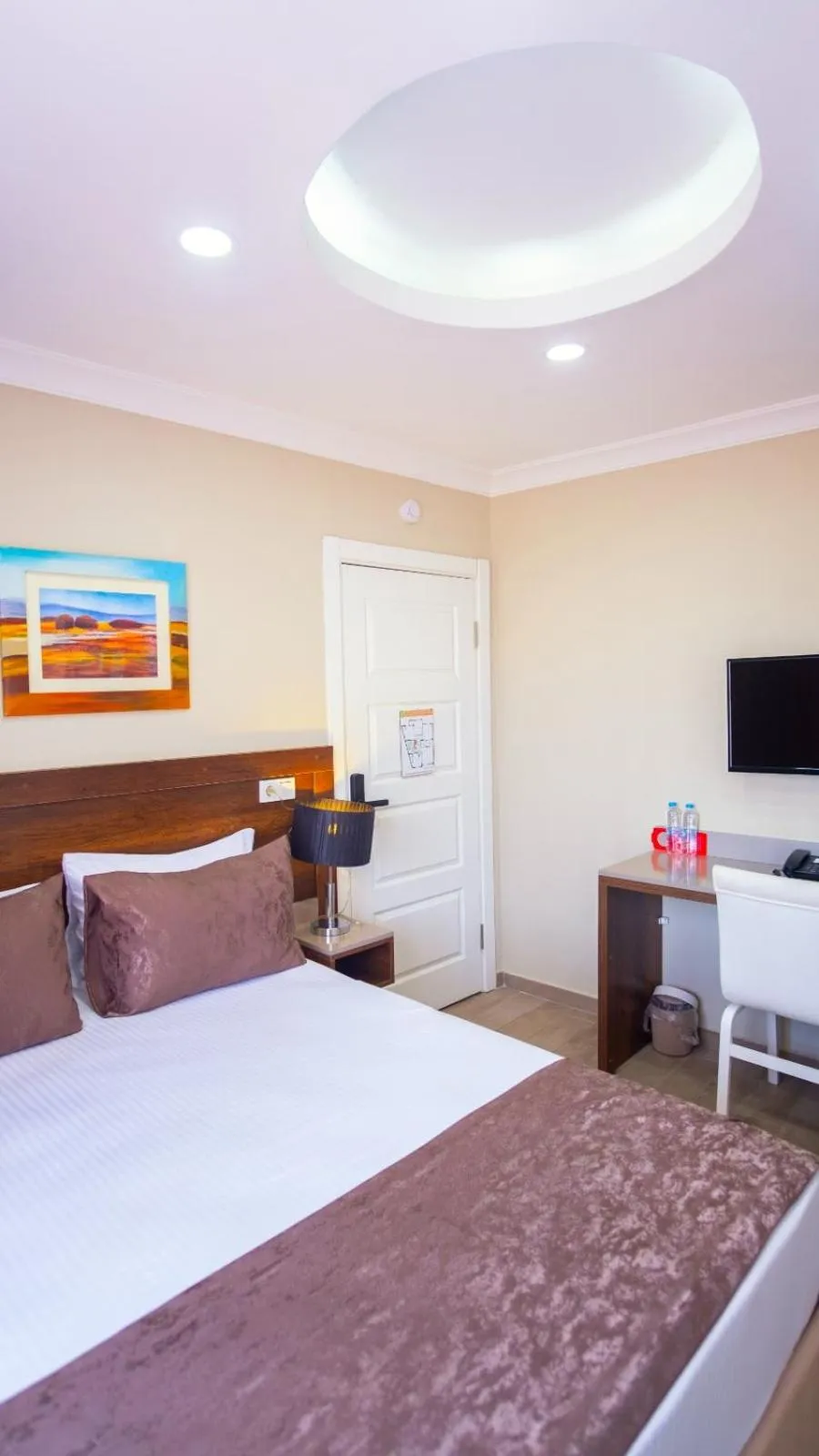 Photo of the whole room, Bed in MAÇA OTEL