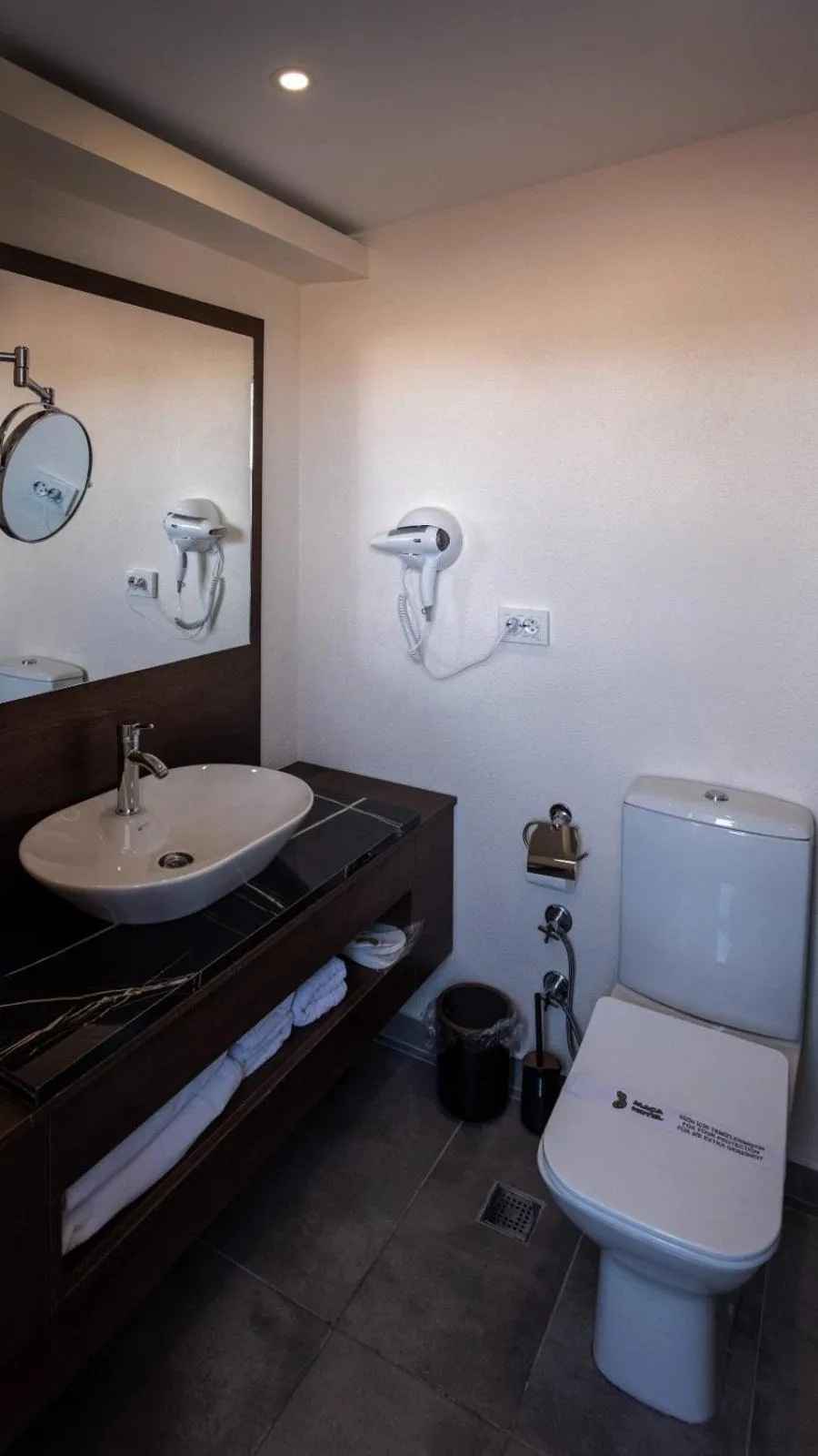 Toilet in MAÇA OTEL