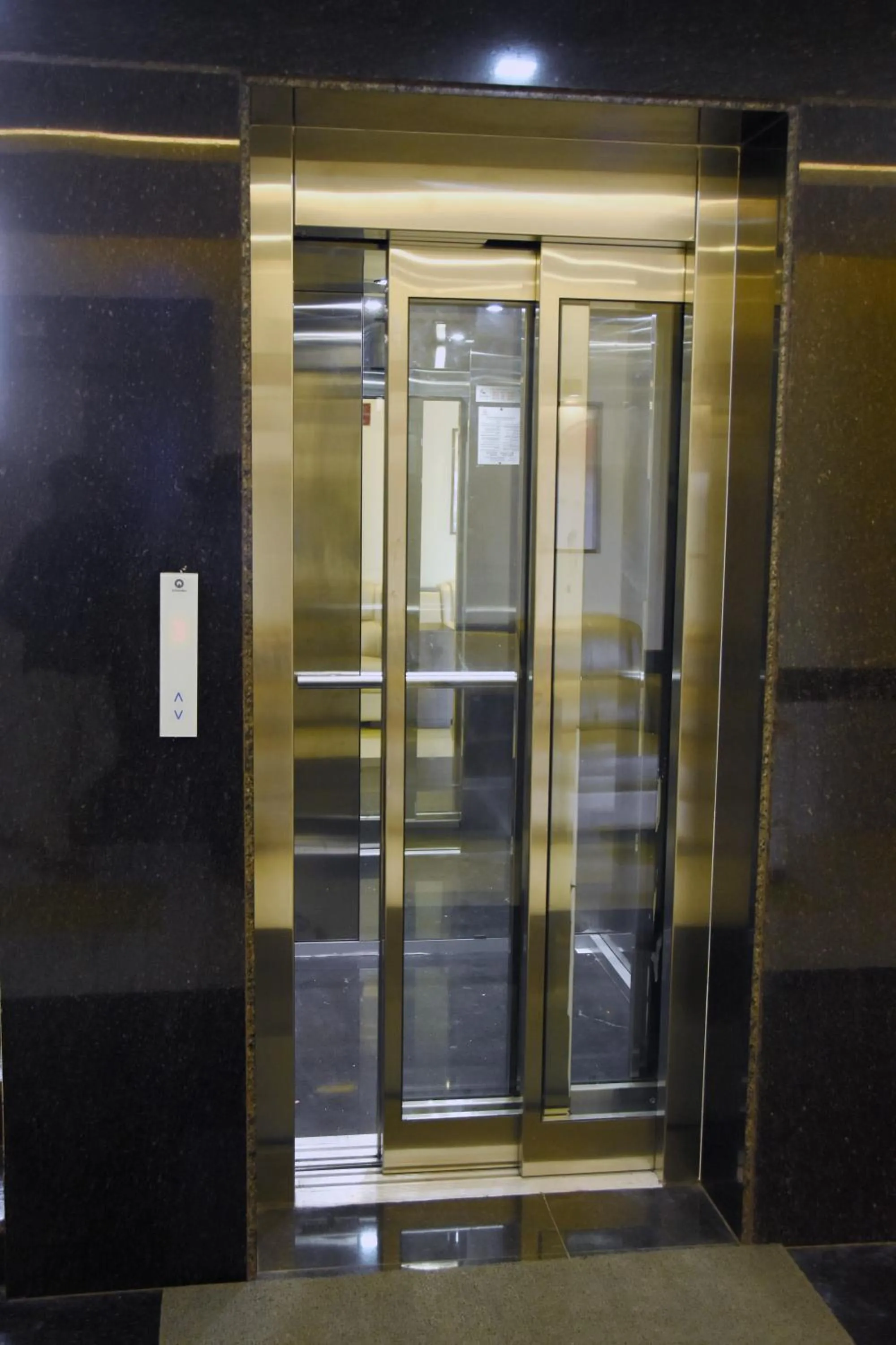 elevator in Sri Aswin Grand