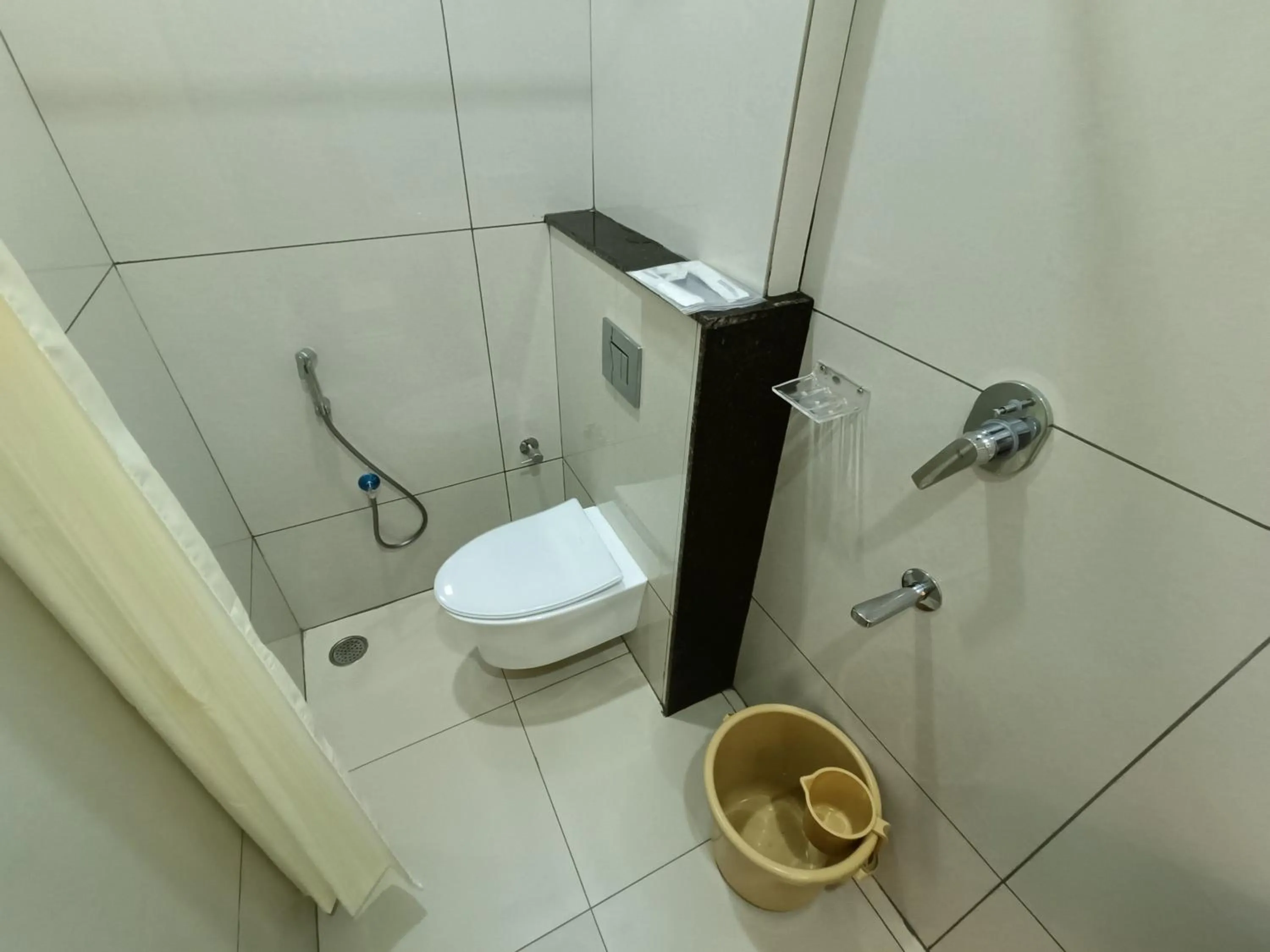 Toilet in Sri Aswin Grand