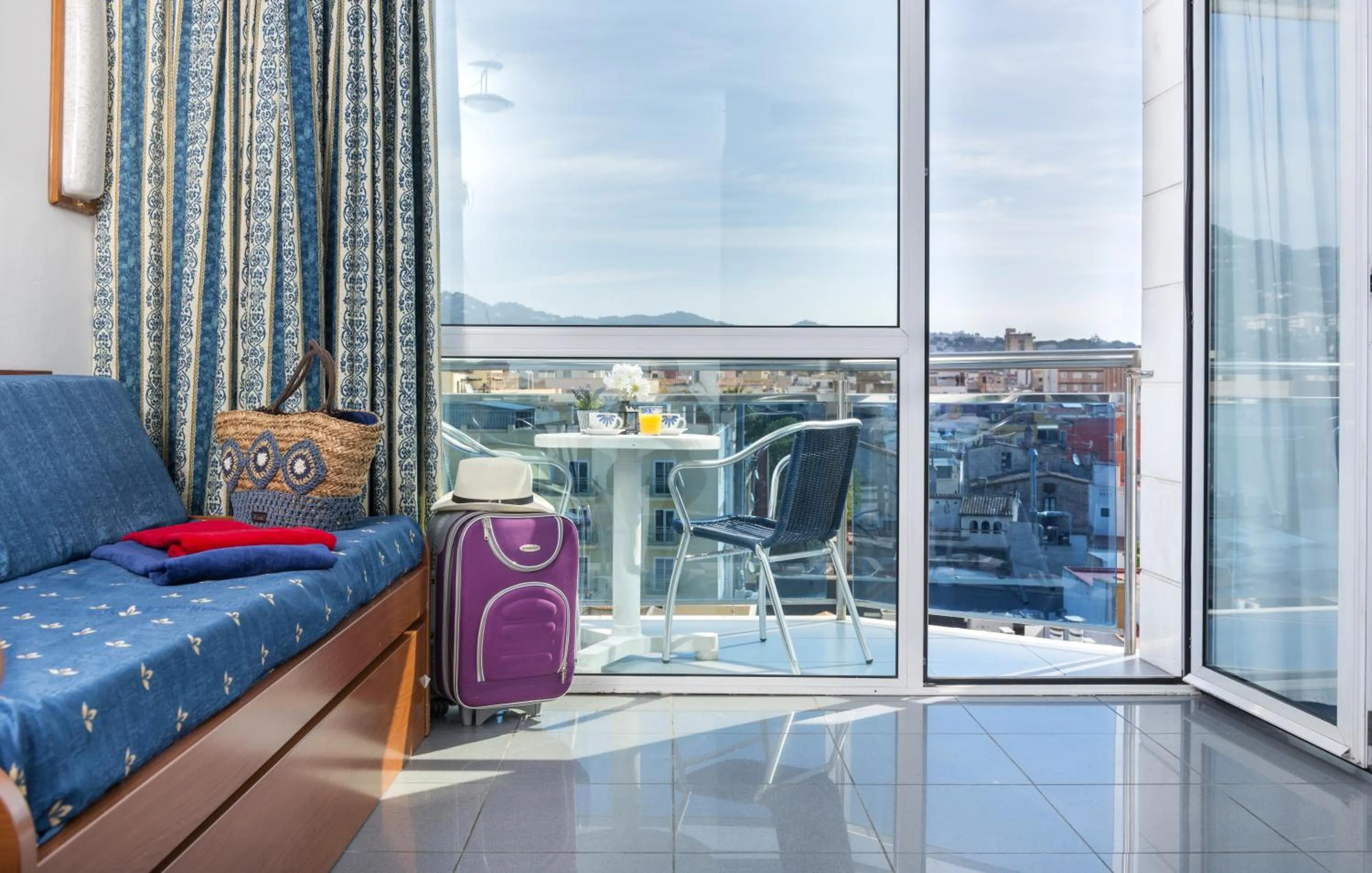 Balcony/Terrace in Apartaments Blau by Marsol