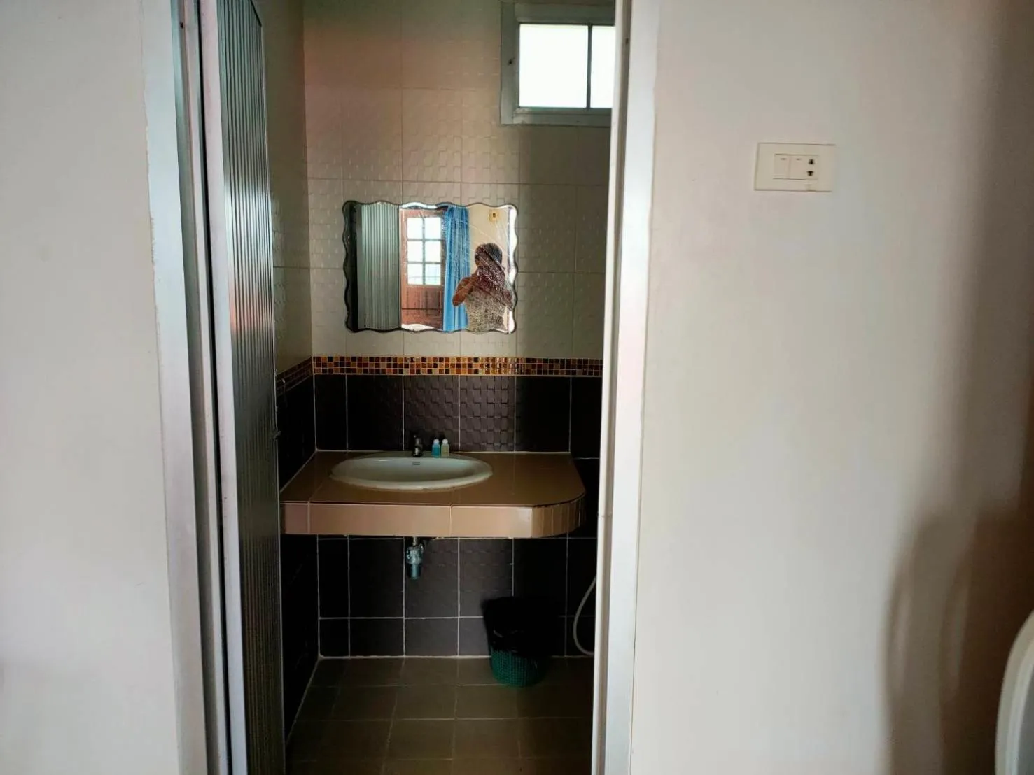 Shower in Pailin Hill Hotel Patong