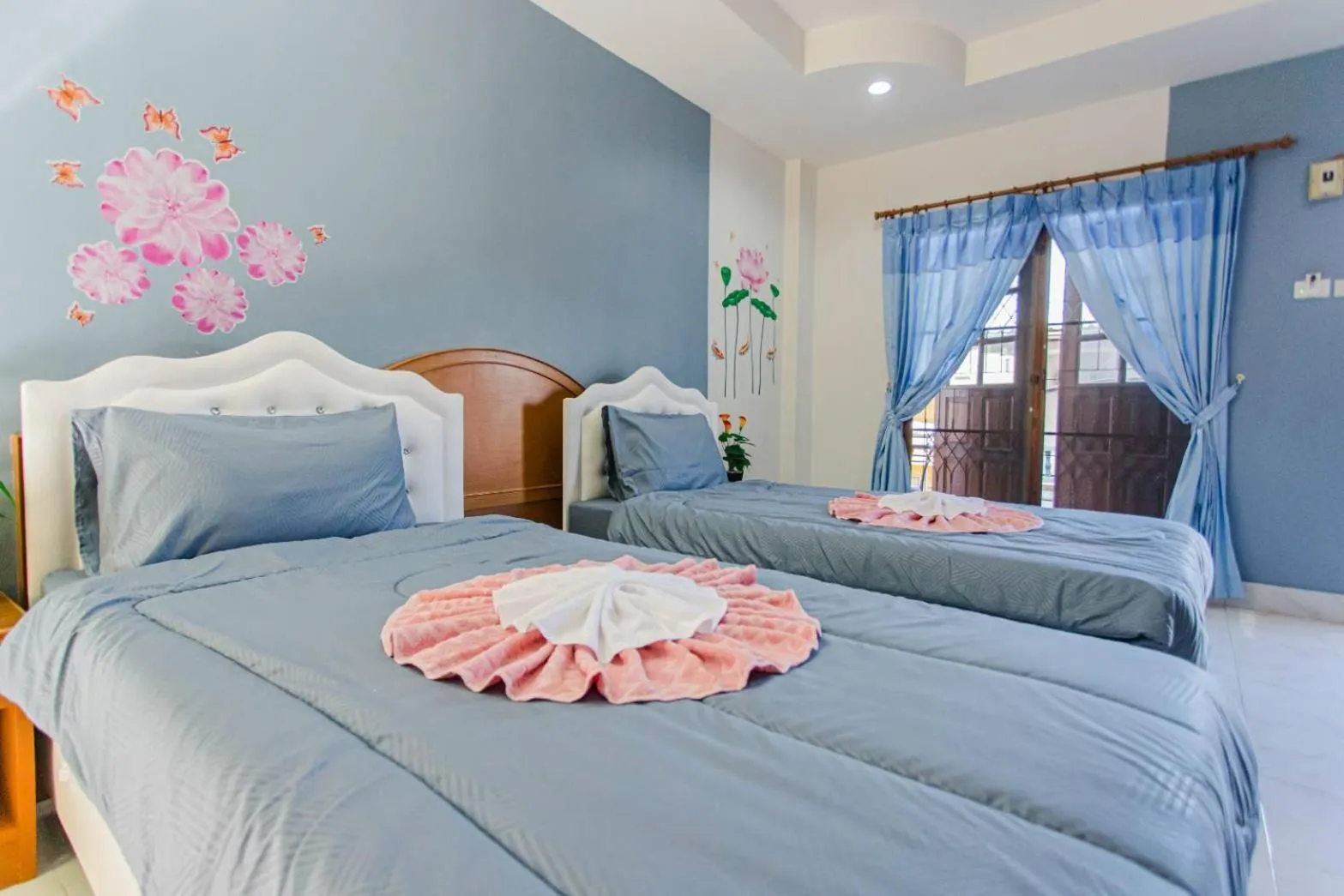 Bed in Pailin Hill Hotel Patong