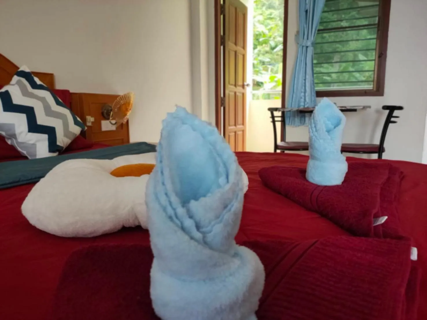 Bed in Pailin Hill Hotel Patong