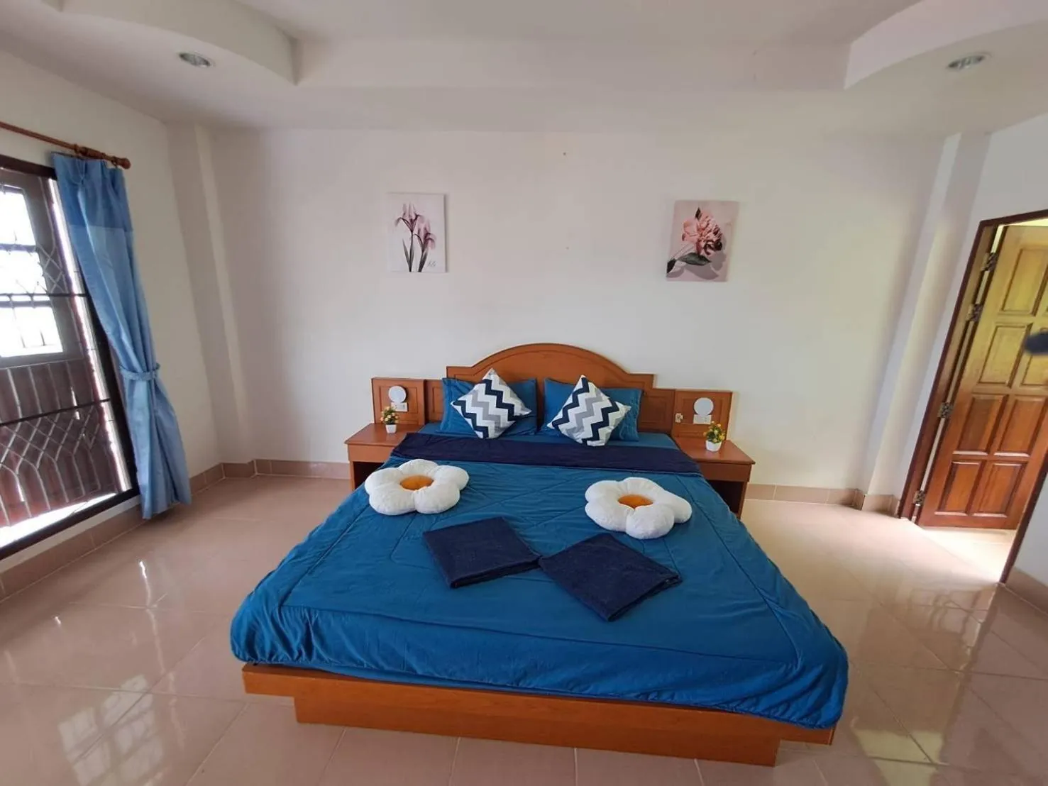 Bed in Pailin Hill Hotel Patong