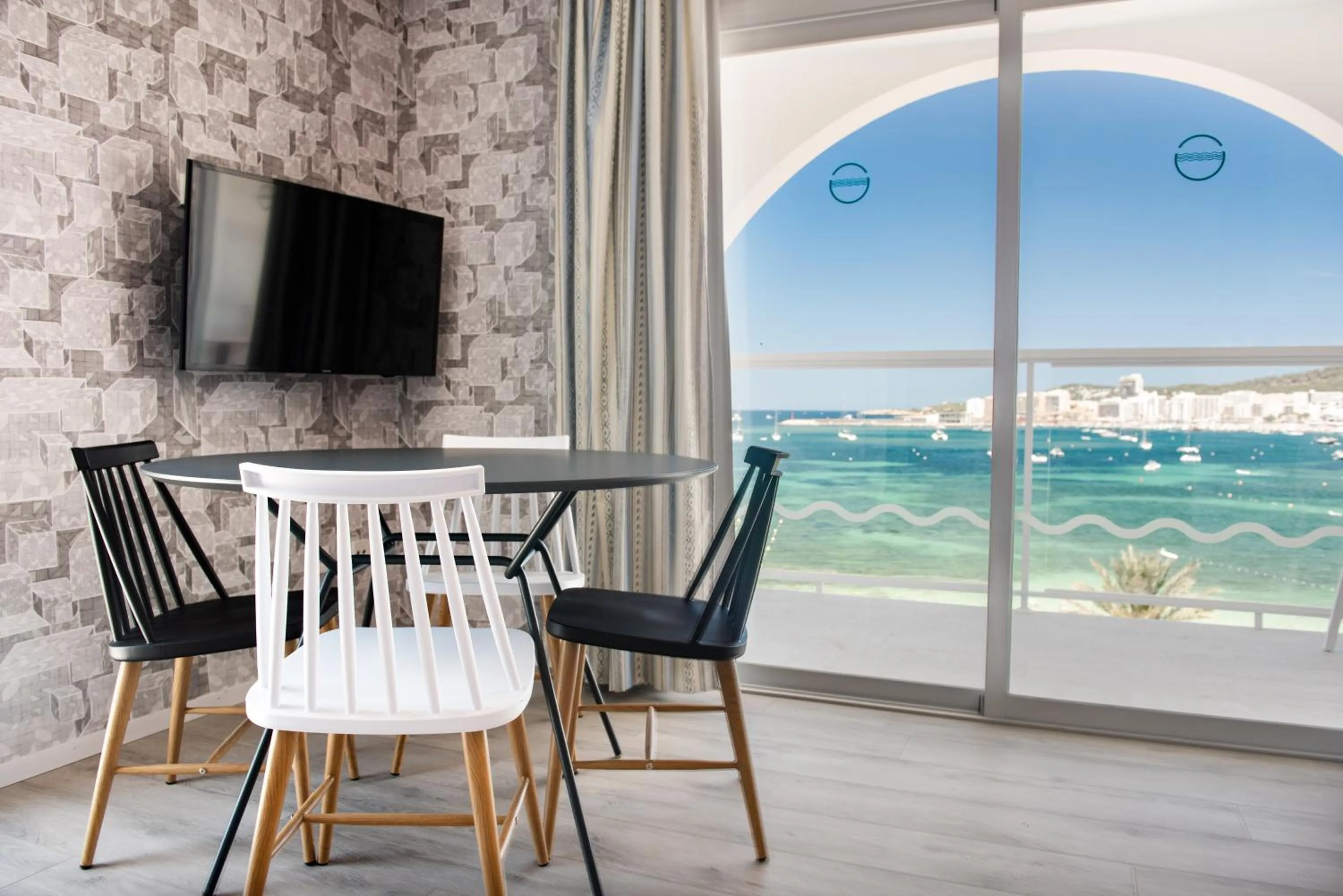 TV and multimedia in Apartamentos La Kiki