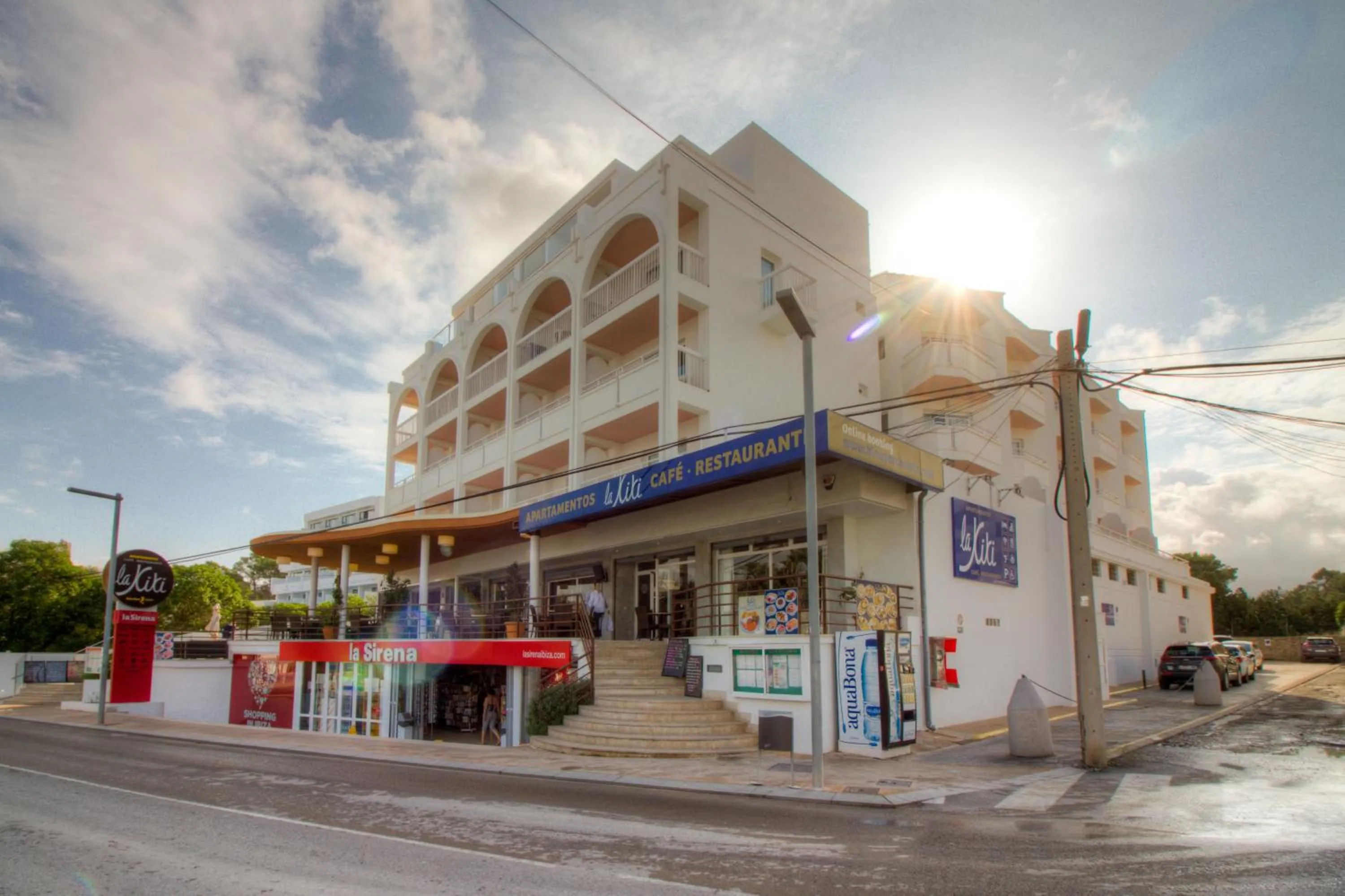 Property building in Apartamentos La Kiki