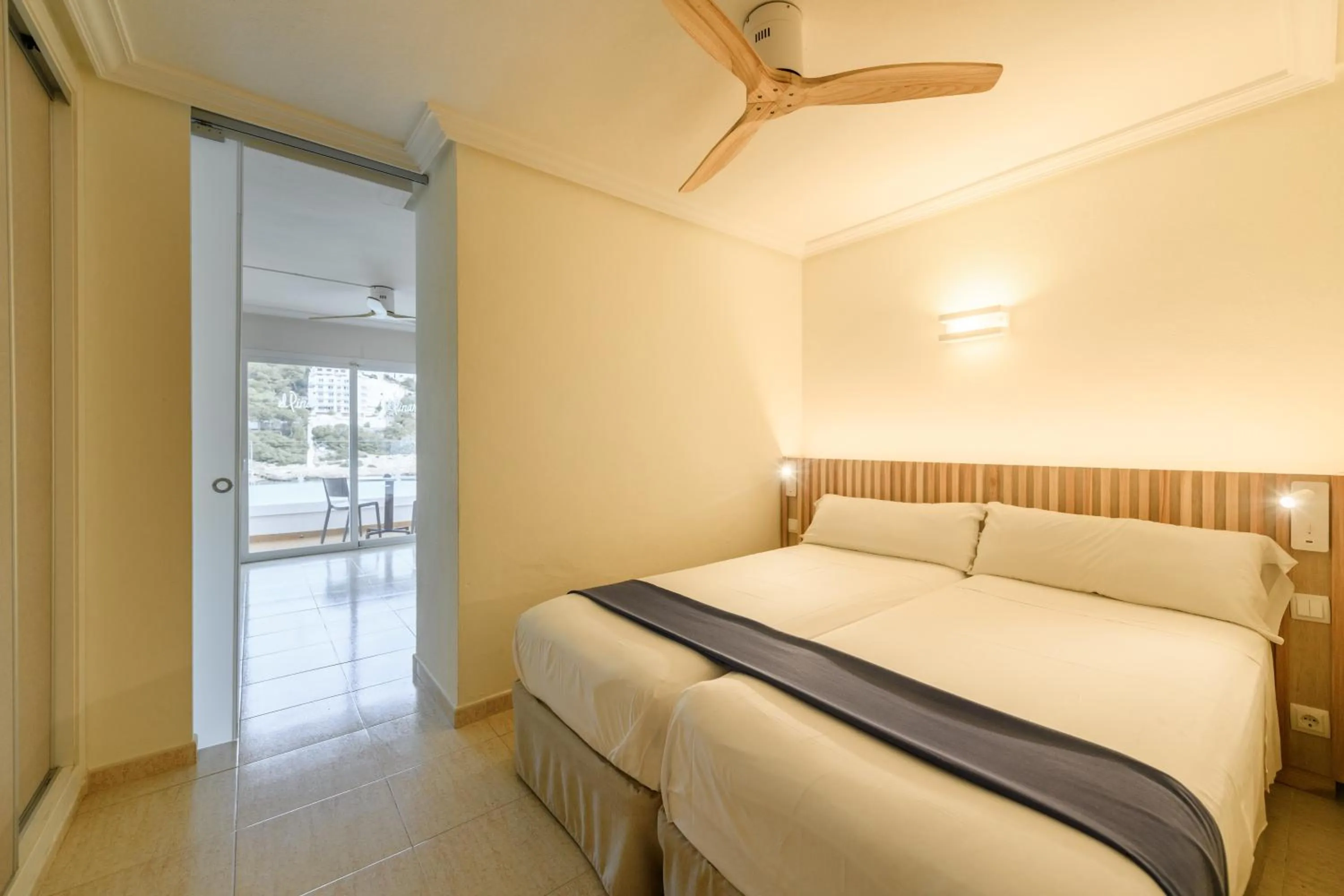 Bedroom, Bed in Hotel El Pinar