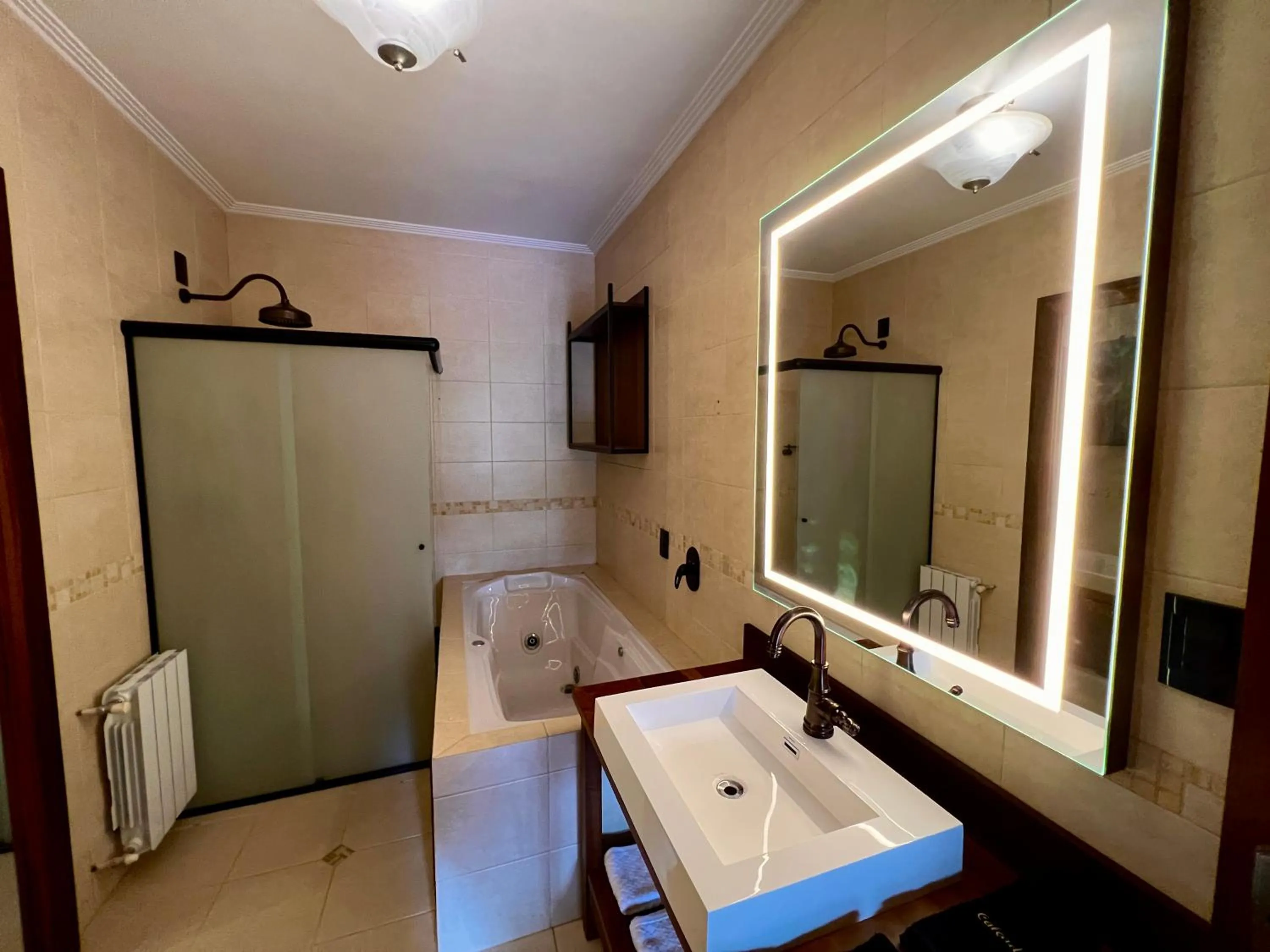 Hot Tub in WoodStone Hotel Fazenda