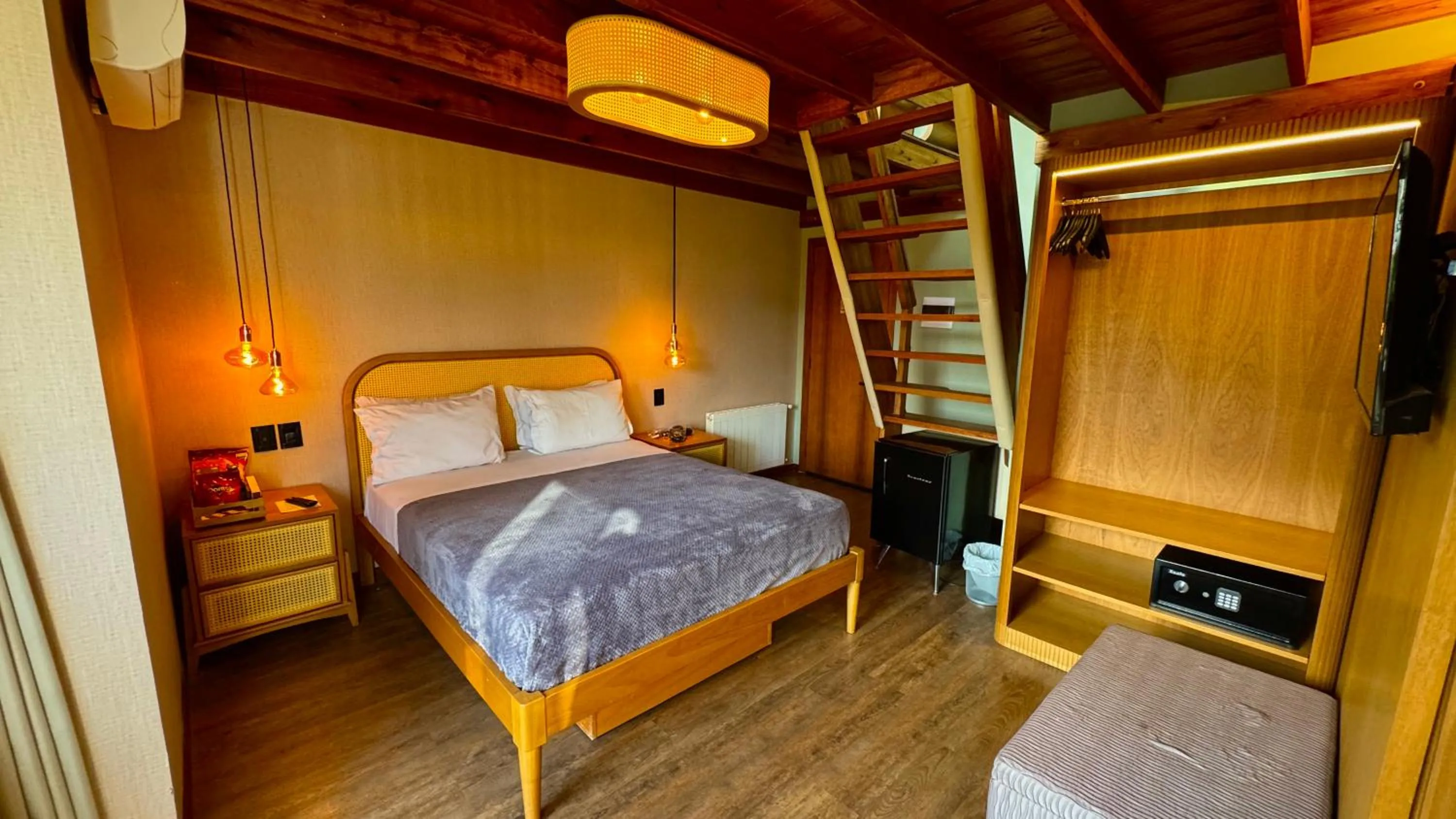 Bedroom, Bed in WoodStone Hotel Fazenda