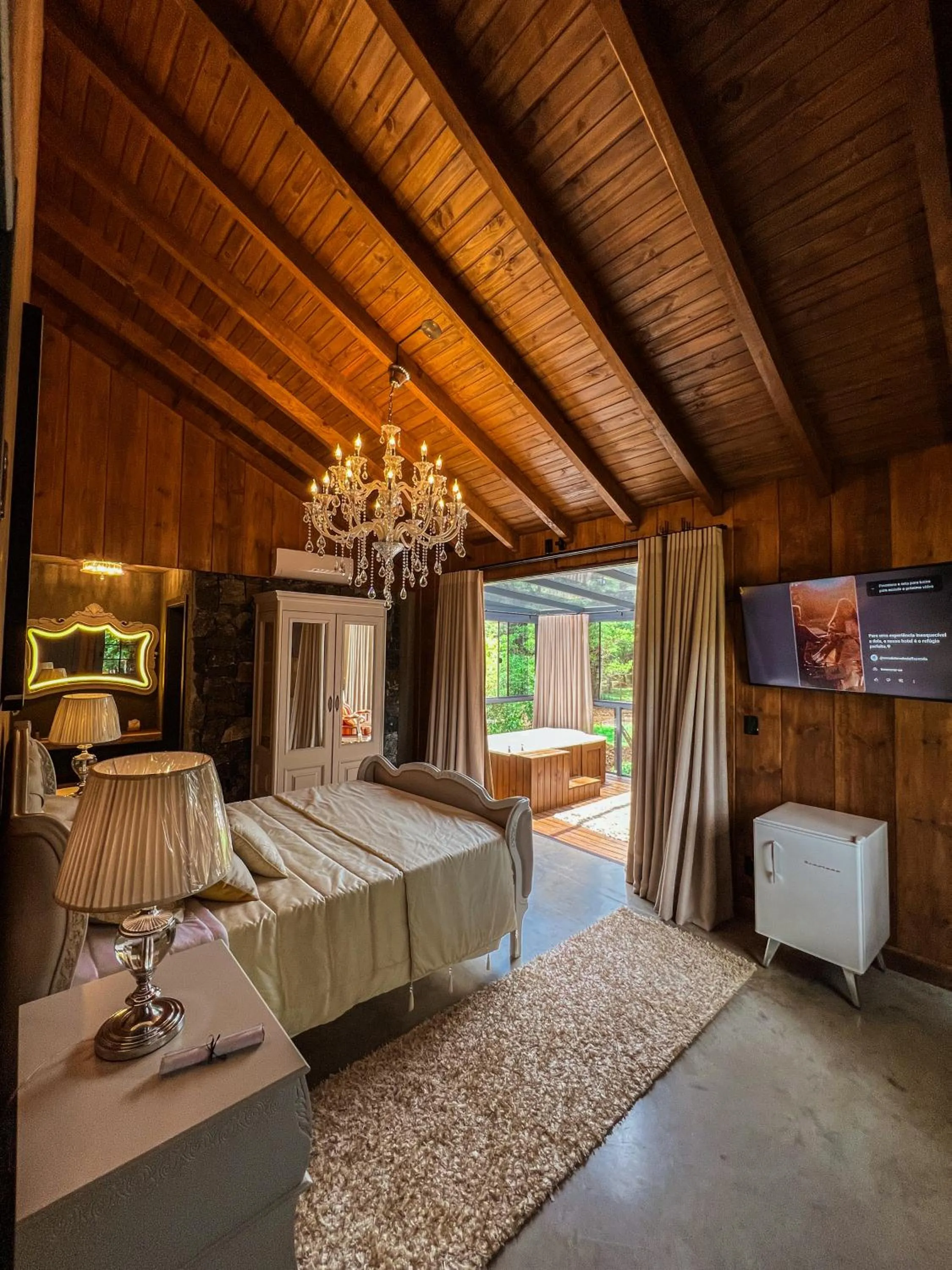 Photo of the whole room in WoodStone Hotel Fazenda