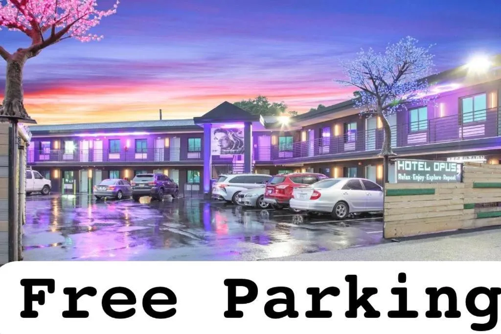 Property building in Hotel OPUS Bronx Near Bay Plaza Mall