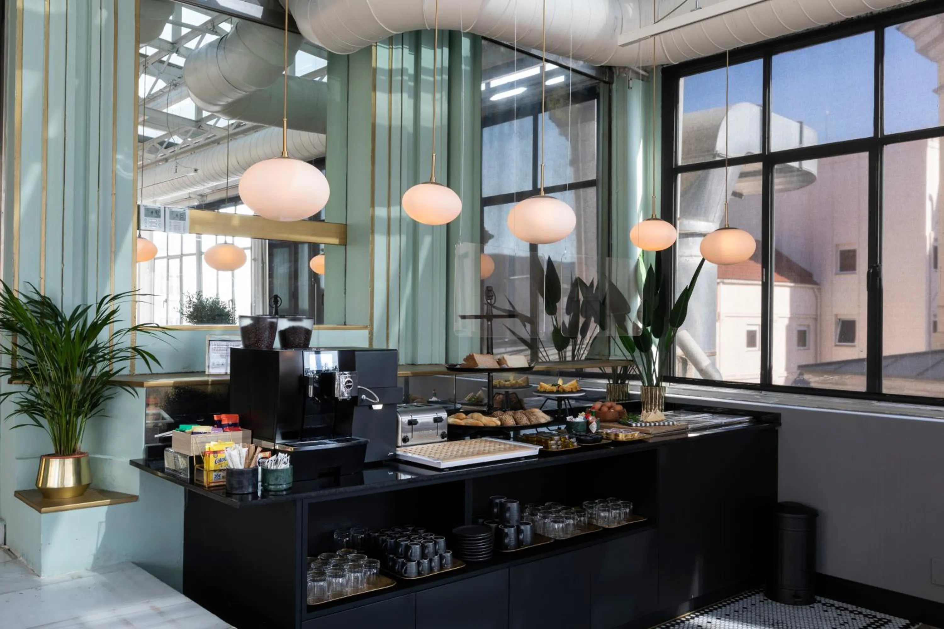 Area and facilities in Petit Palace Alcalá